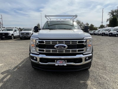 2026 Ford Super Duty F-550 DRW XL 4WD Crew Cab 203 WB 84 CA