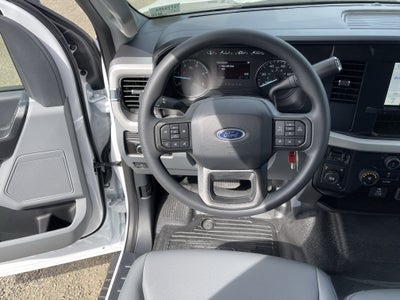 2026 Ford Super Duty F-550 DRW XL 4WD Crew Cab 203 WB 84 CA