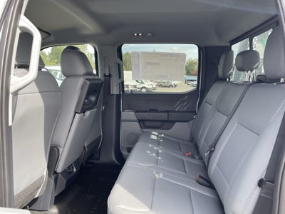 2026 Ford Super Duty F-550 DRW XL 4WD Crew Cab 203 WB 84 CA
