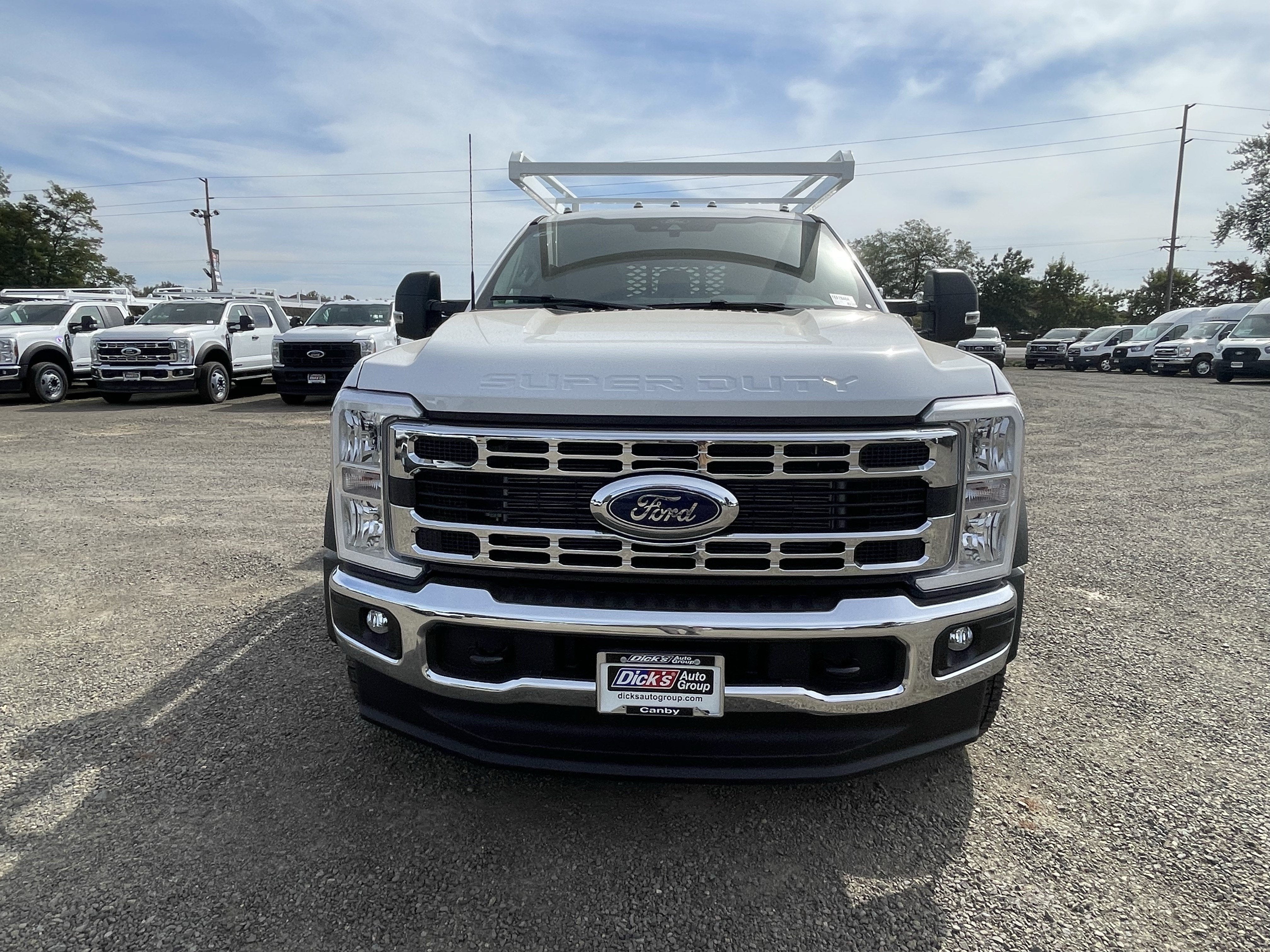 2026 Ford Super Duty F-550 DRW XL 4WD Crew Cab 203 WB 84 CA
