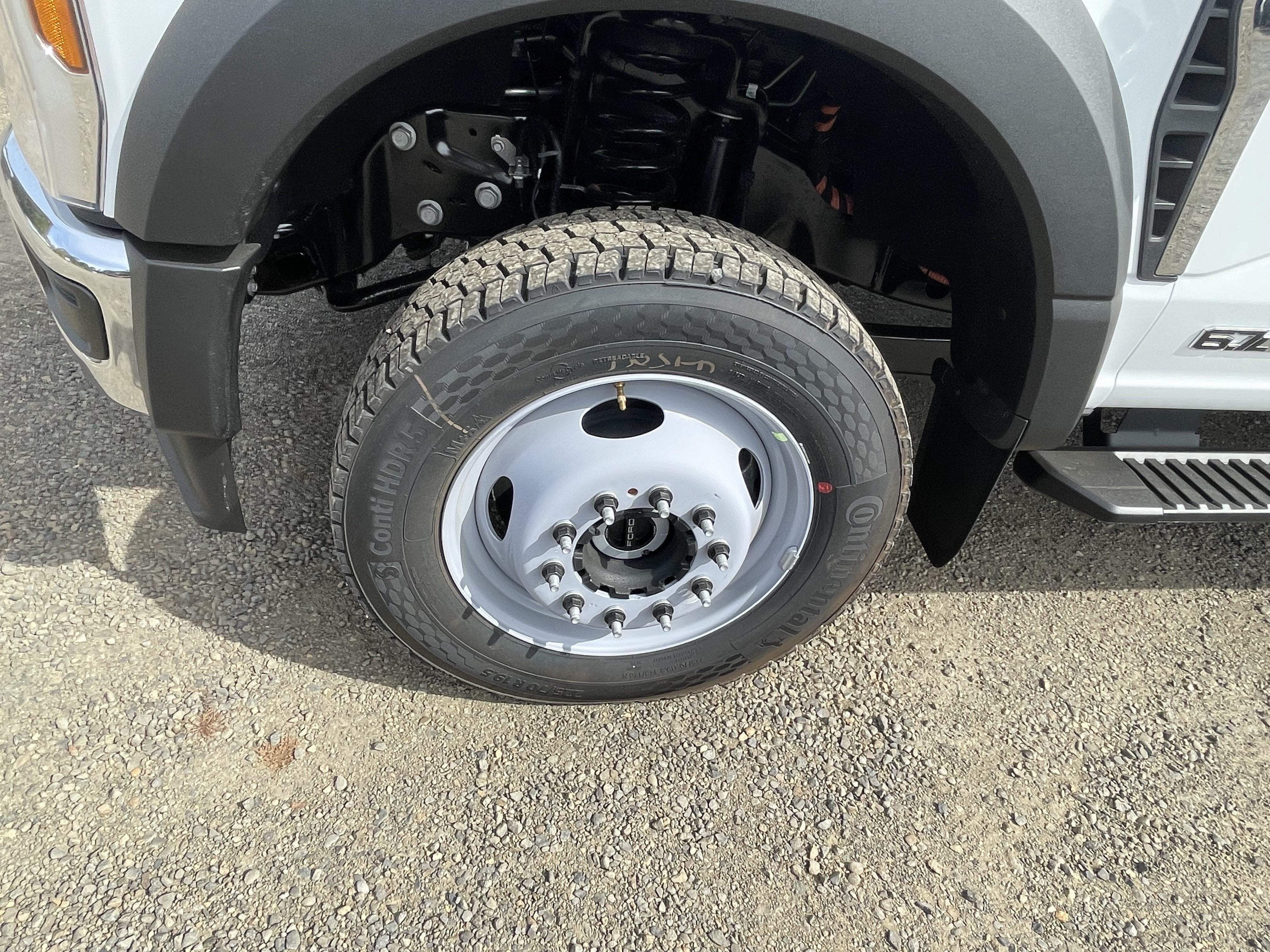 2026 Ford Super Duty F-550 DRW XL 4WD Crew Cab 203 WB 84 CA