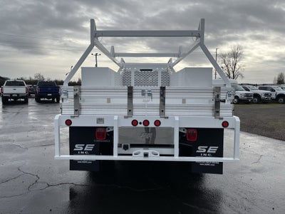 2026 Ford Super Duty F-550 DRW XL 4WD Crew Cab 203 WB 84 CA