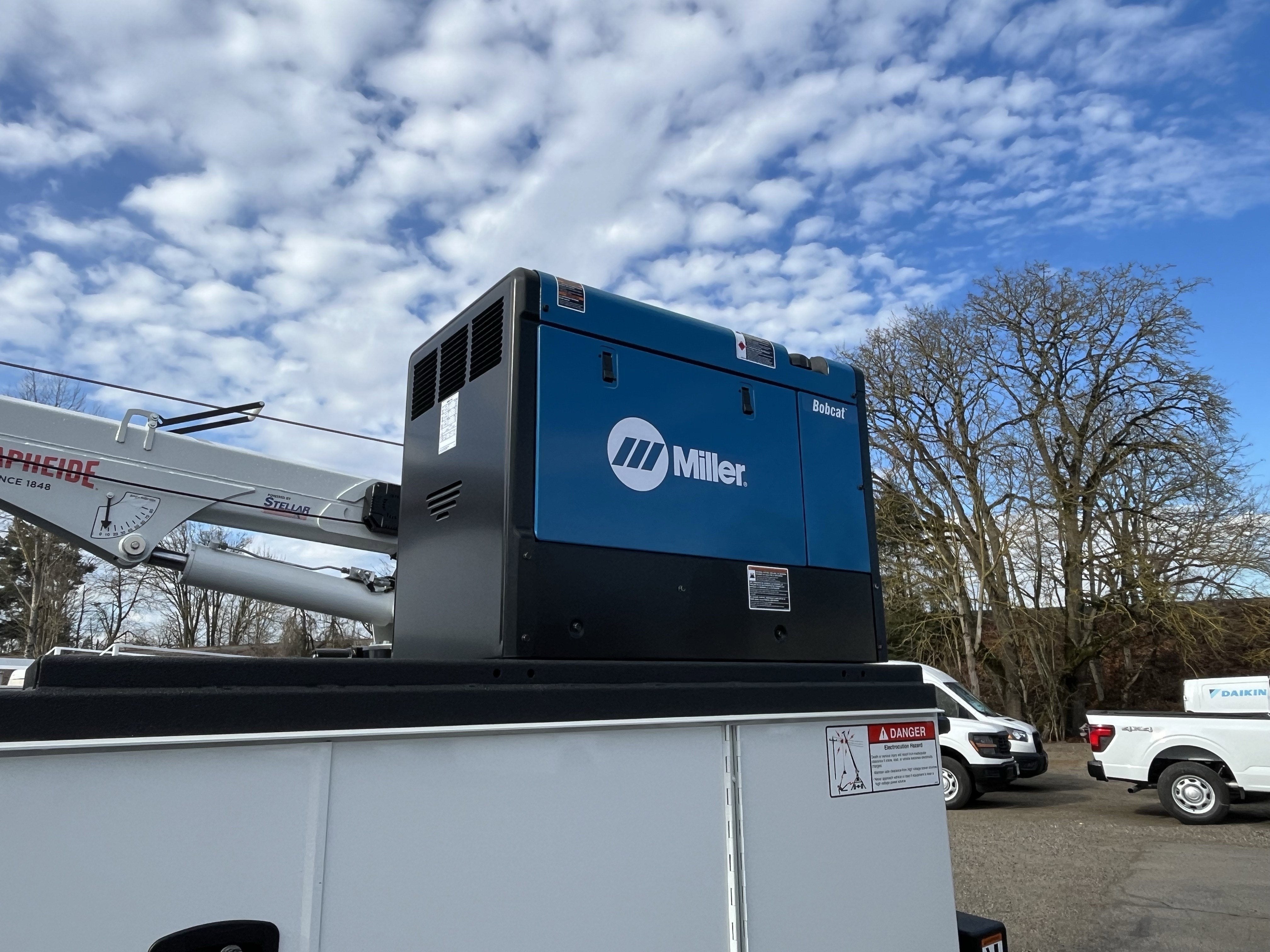 2026 Ford Super Duty F-550 DRW XL 4WD SuperCab 168 WB 60 CA