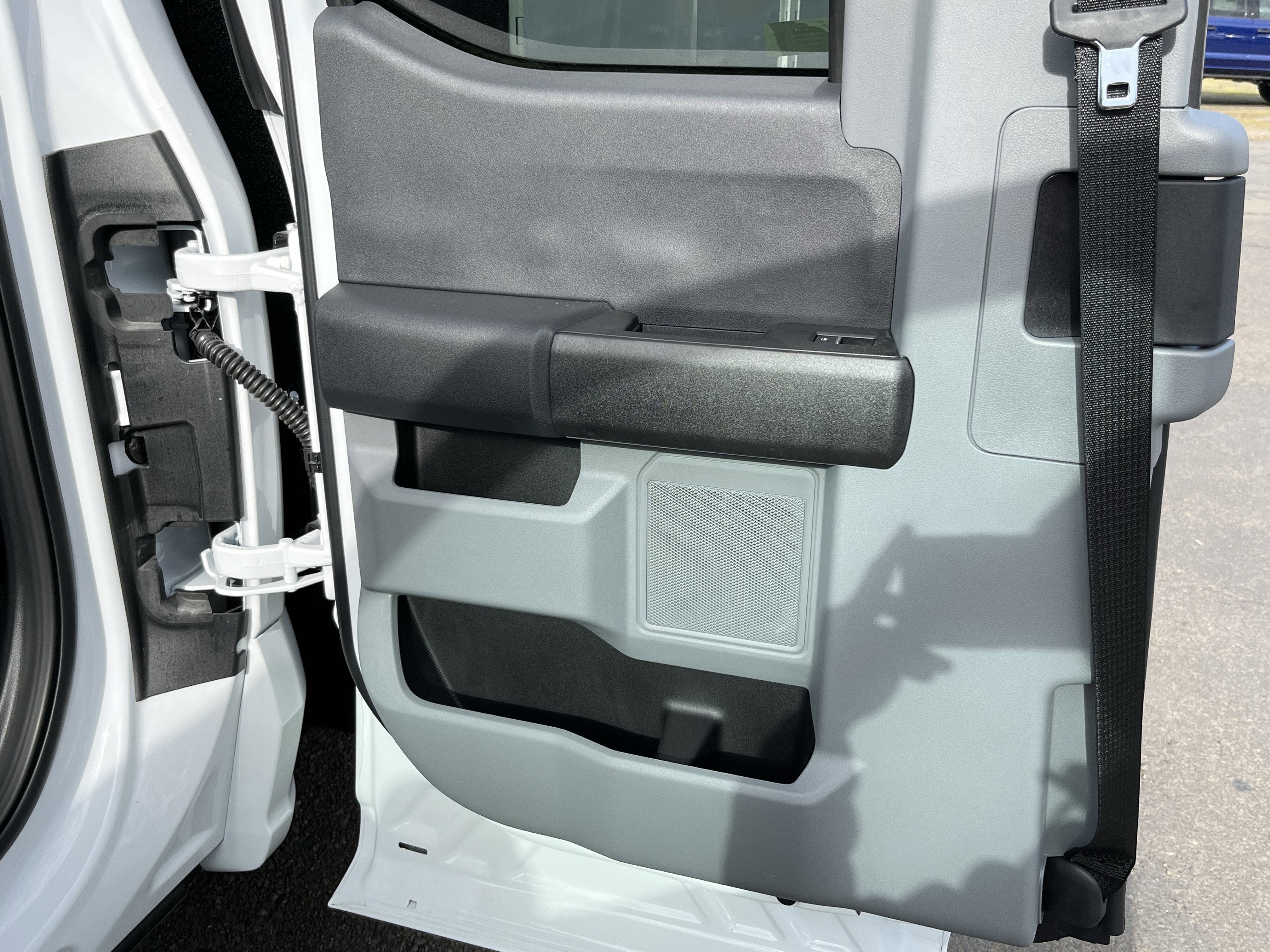 2026 Ford Super Duty F-550 DRW XL 4WD SuperCab 168 WB 60 CA