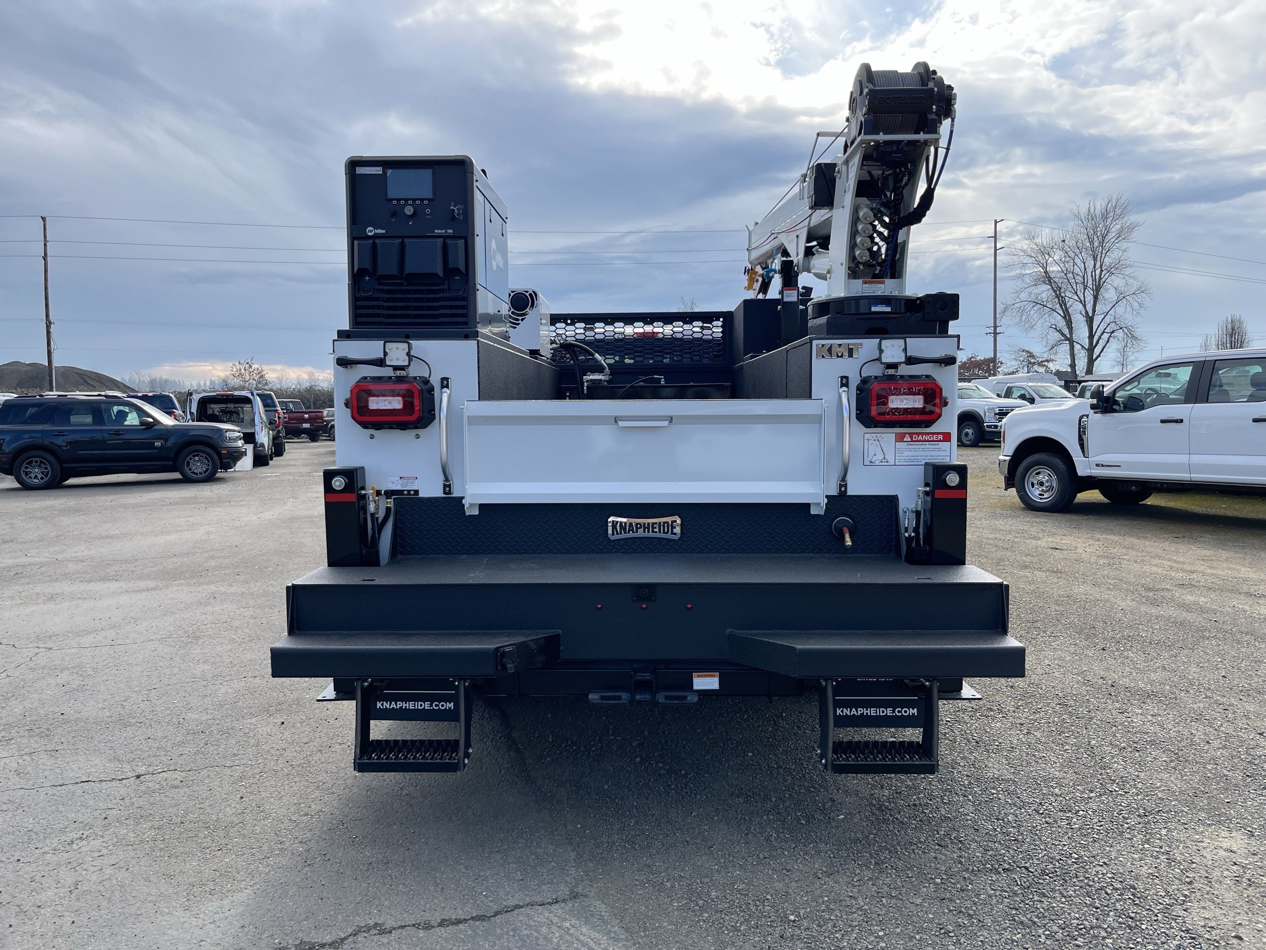 2026 Ford Super Duty F-550 DRW XL 4WD SuperCab 168 WB 60 CA