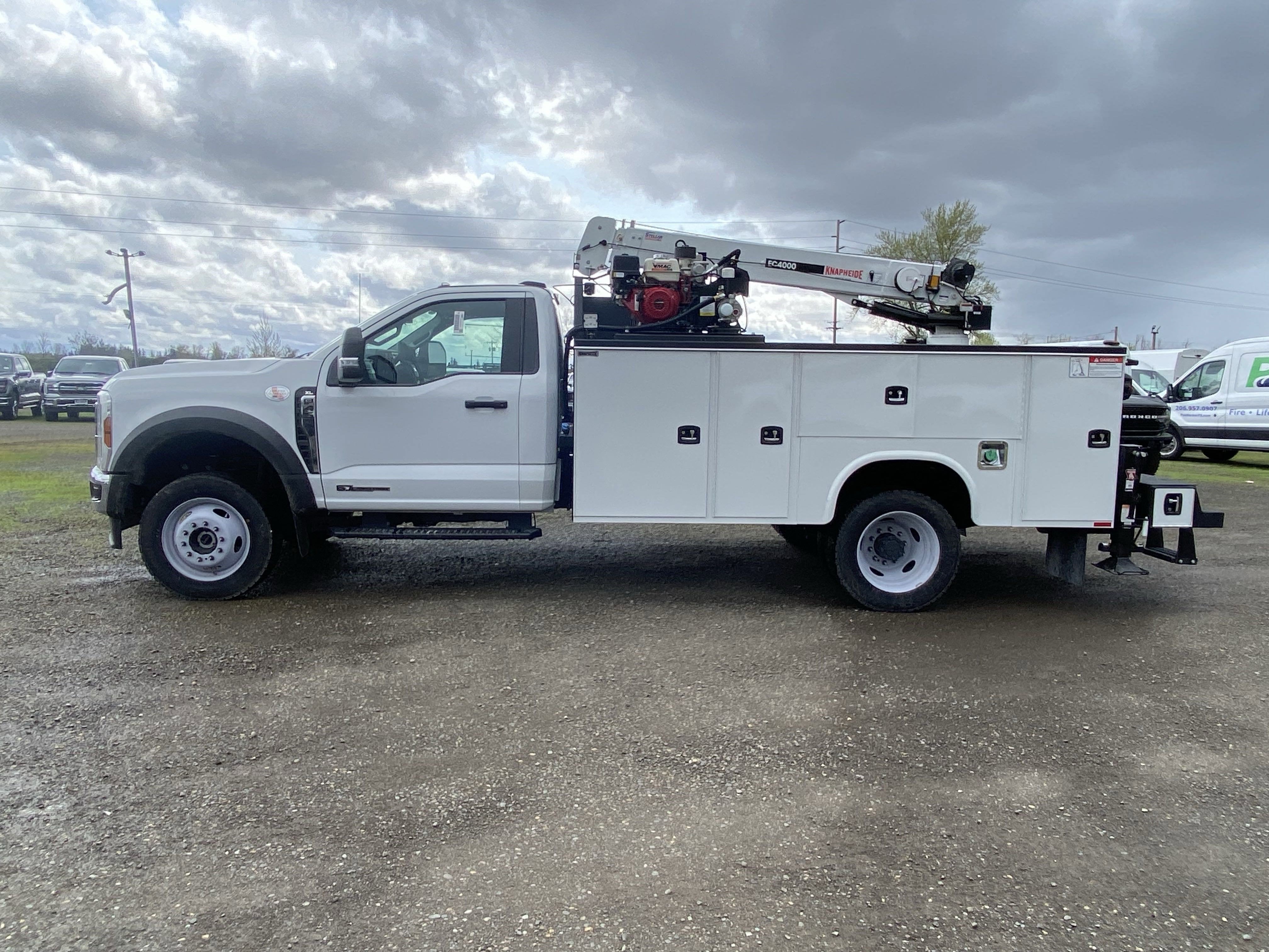 2024 Ford Super Duty F-450 DRW XL