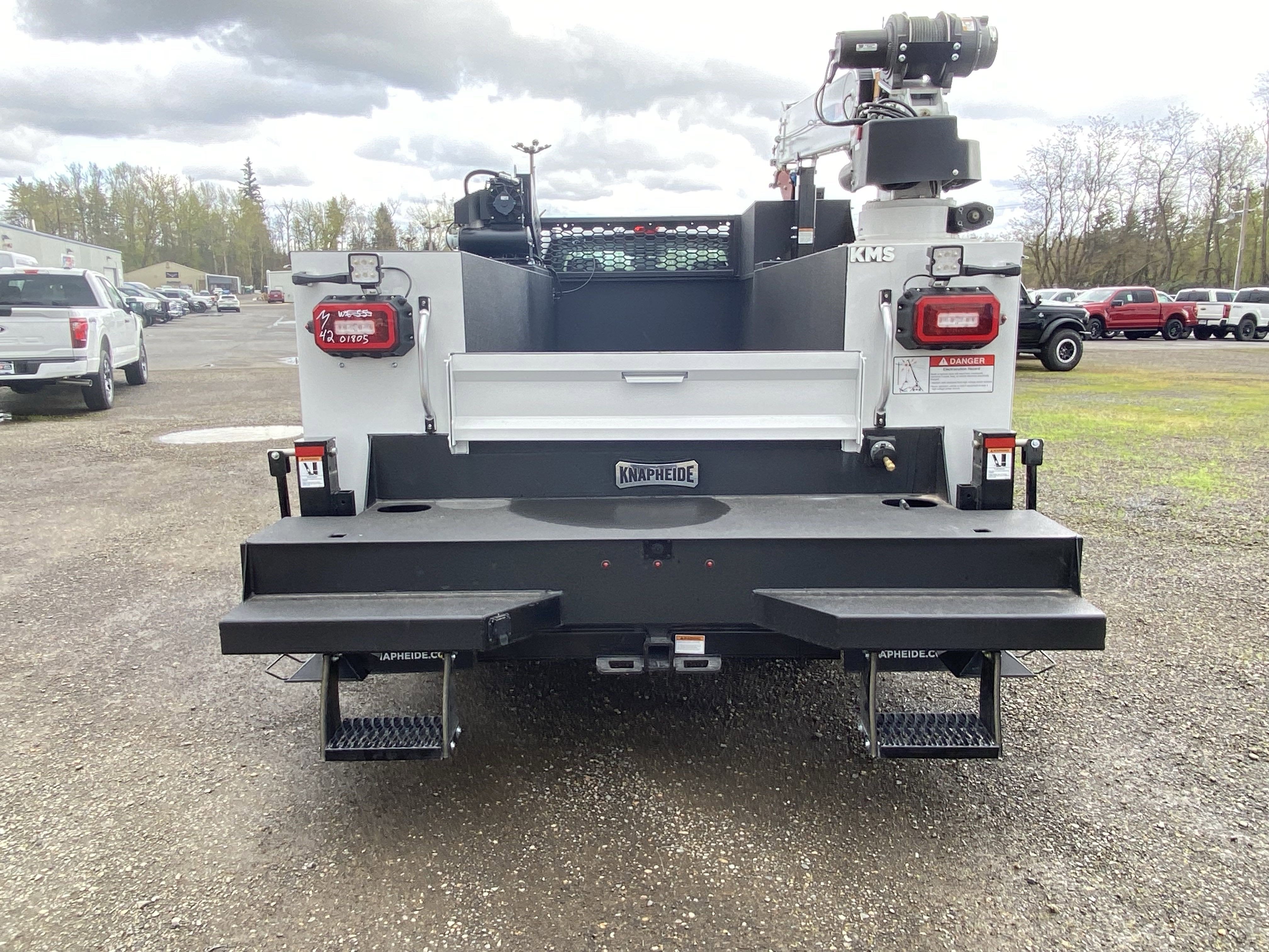 2024 Ford Super Duty F-450 DRW XL