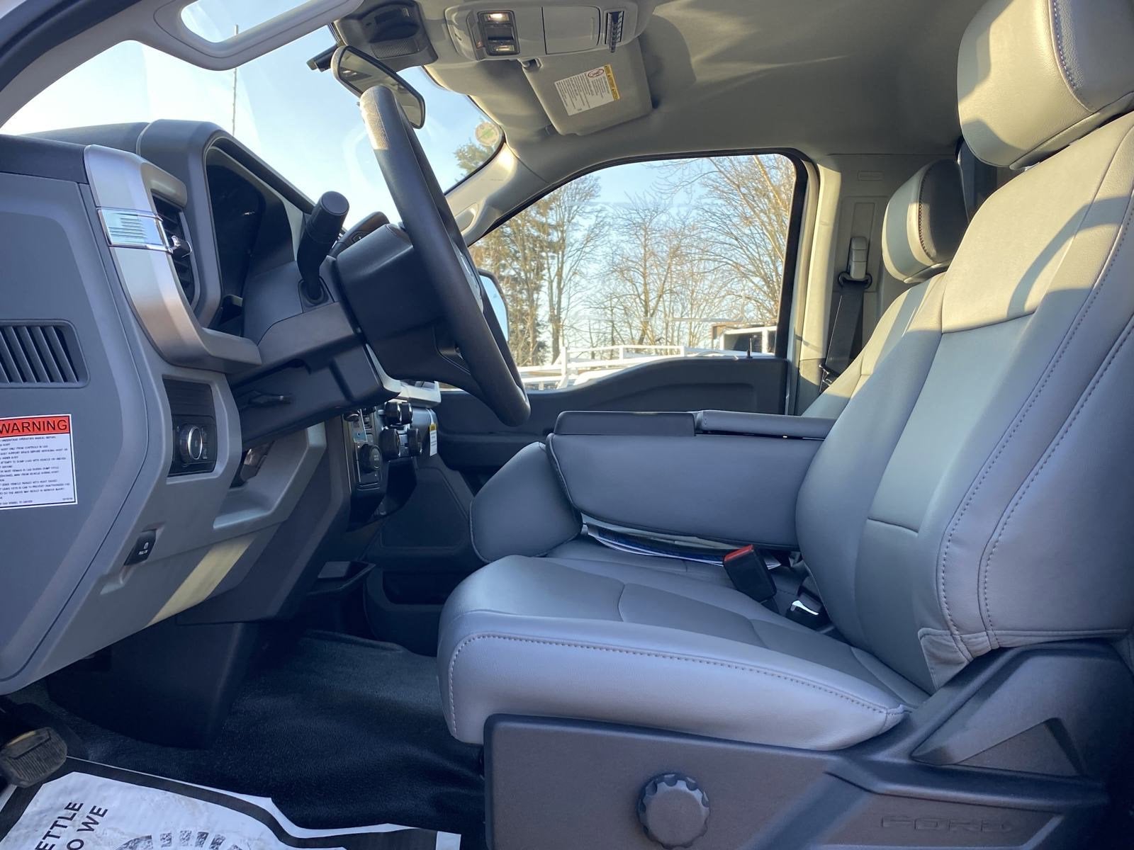 2024 Ford Super Duty F-550 DRW XL