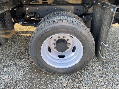 2024 Ford Super Duty F-550 DRW XL