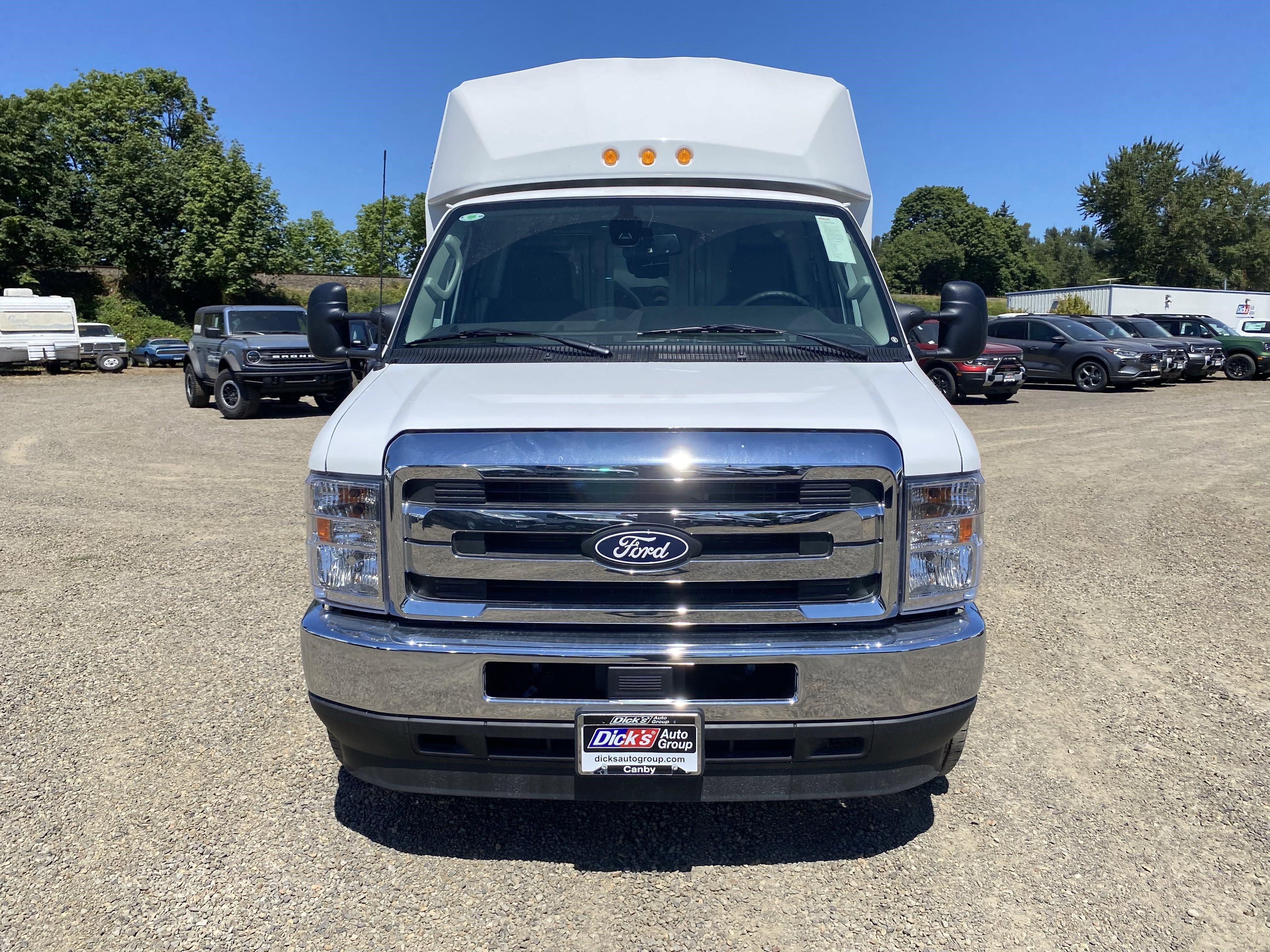 2026 Ford E-Series Cutaway E-350 SRW 138 WB