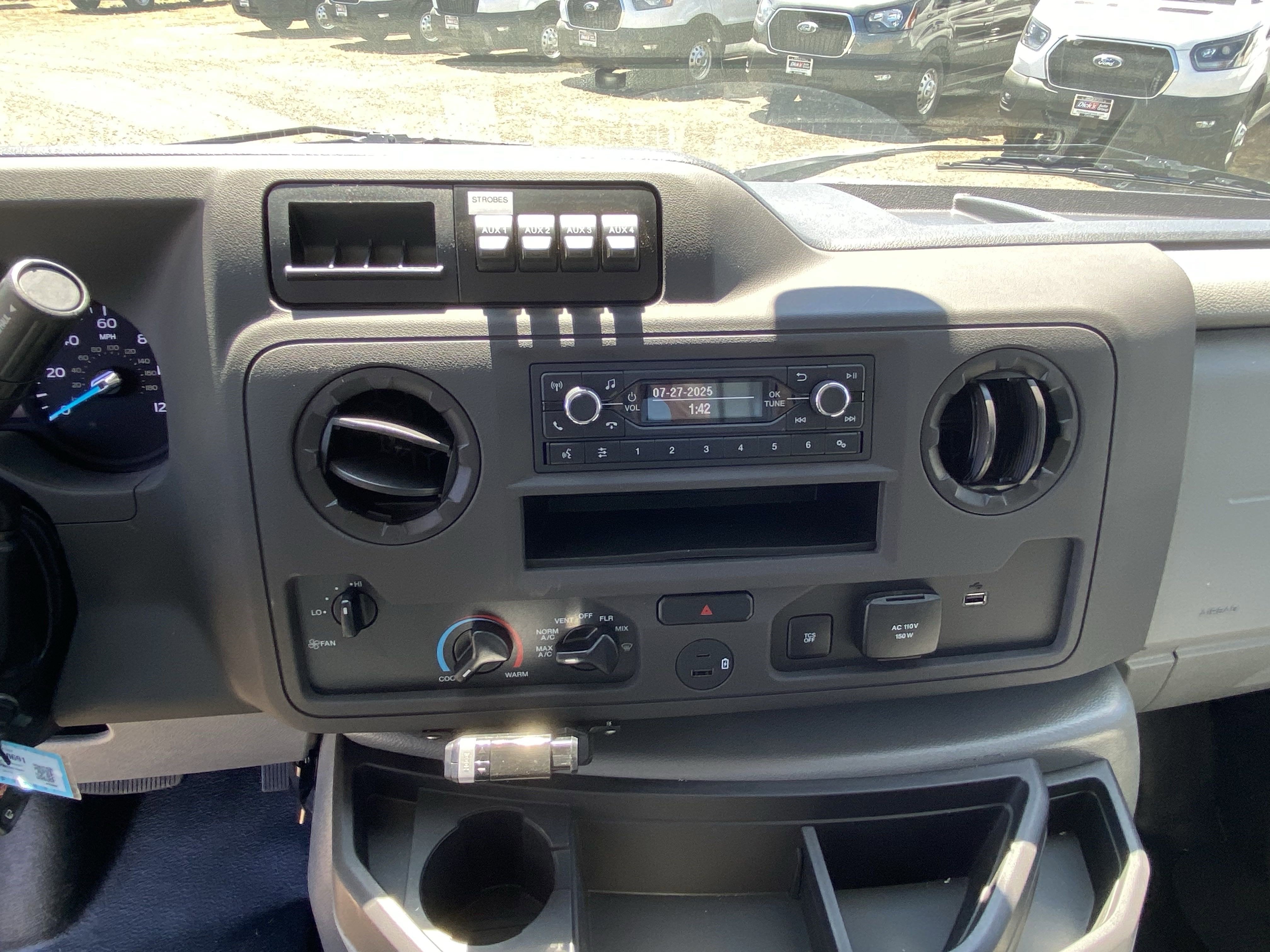 2026 Ford E-Series Cutaway E-350 SRW 138 WB