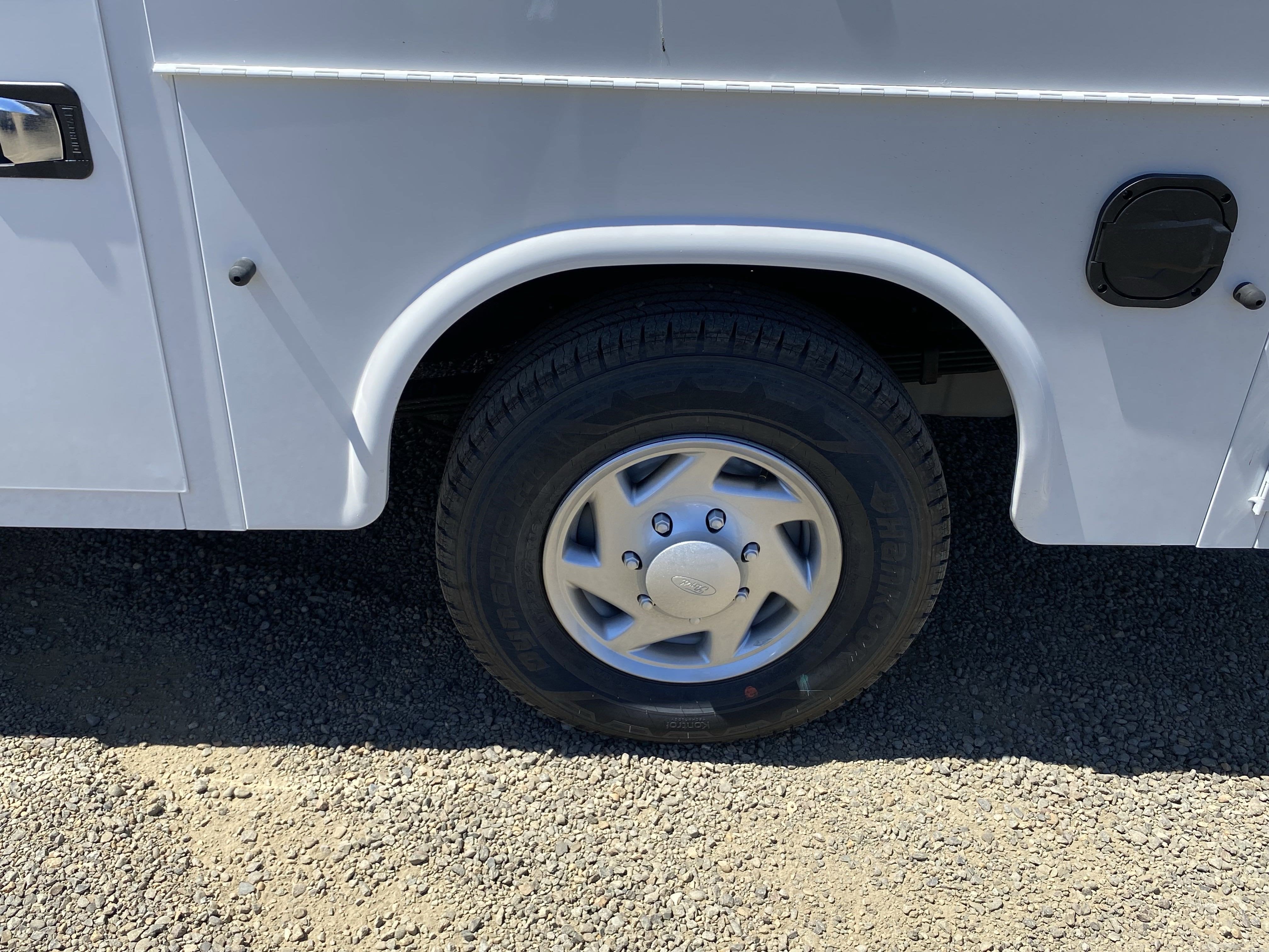 2026 Ford E-Series Cutaway E-350 SRW 138 WB