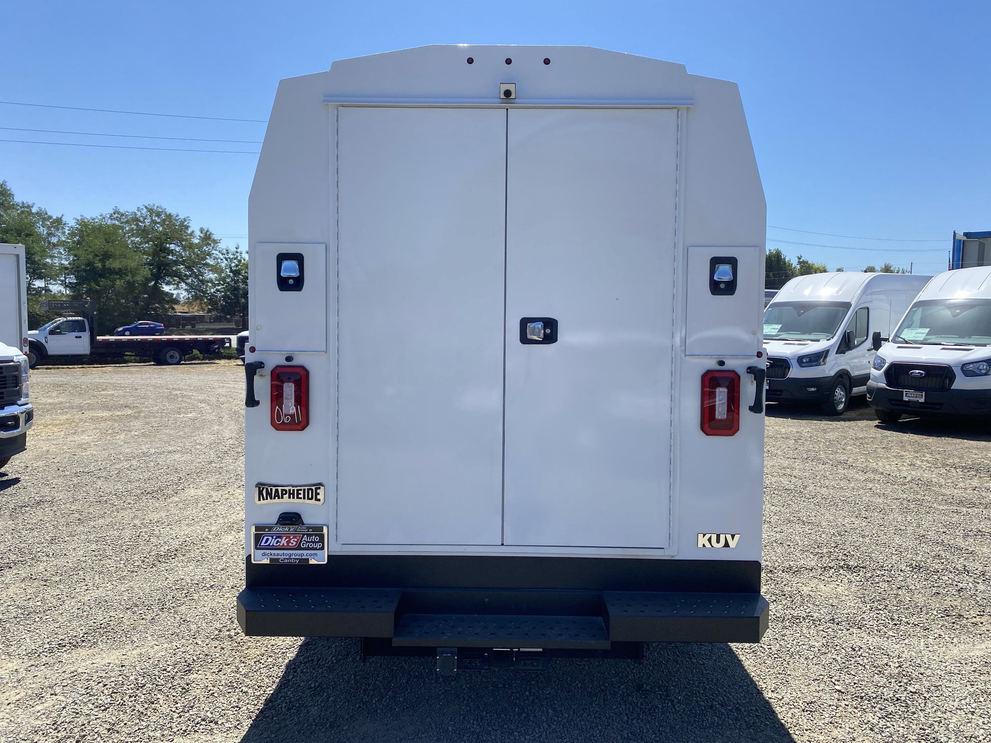 2026 Ford E-Series Cutaway E-350 SRW 138 WB