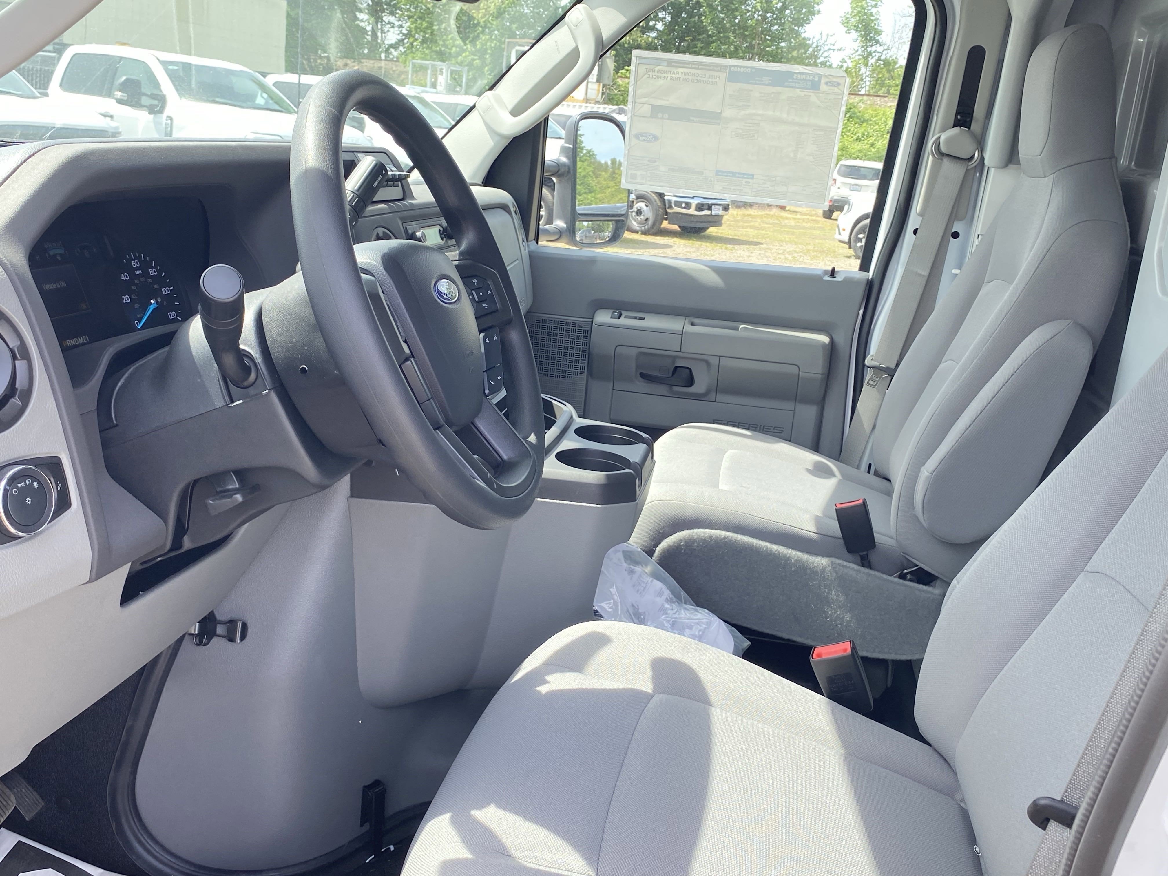 2026 Ford E-Series Cutaway E-350 SRW 138 WB