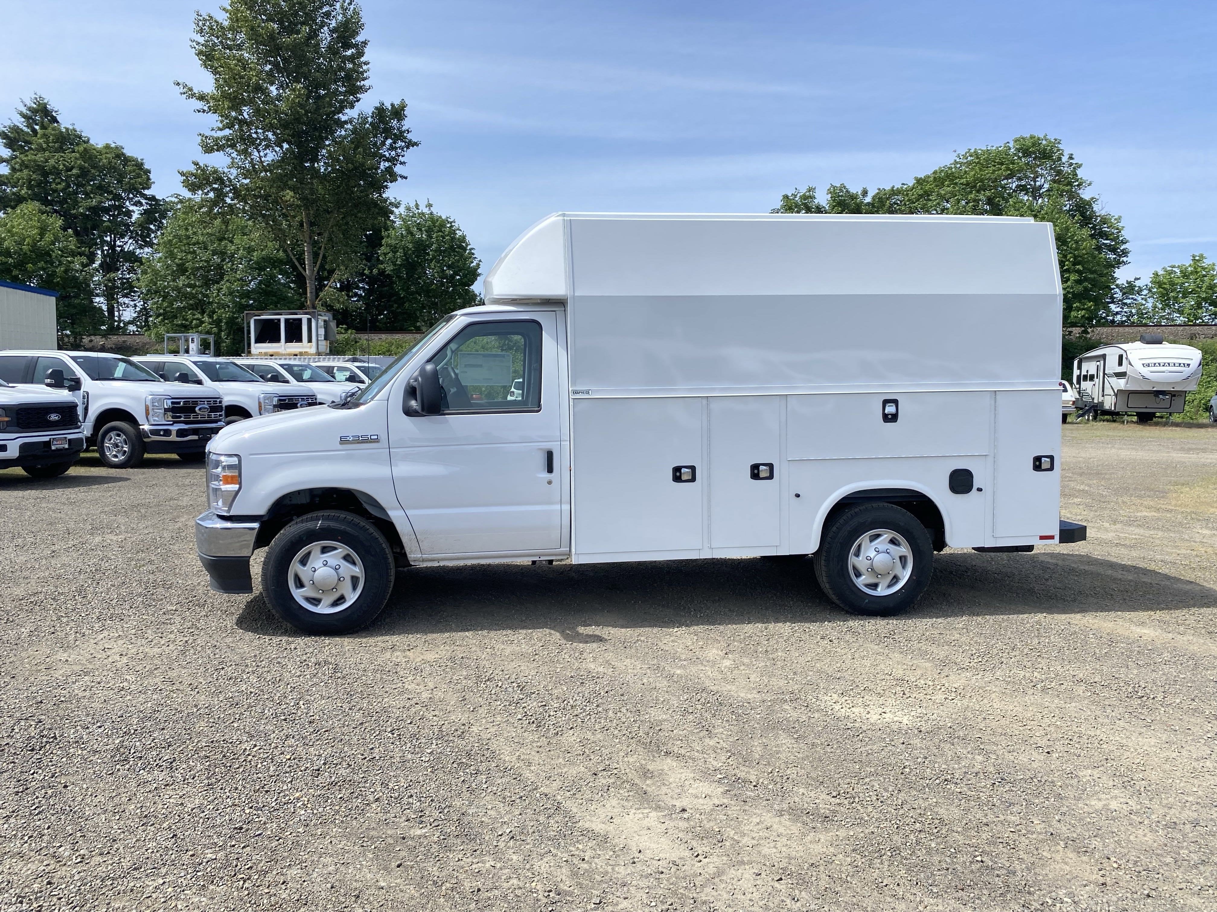 2026 Ford E-Series Cutaway E-350 SRW 138 WB