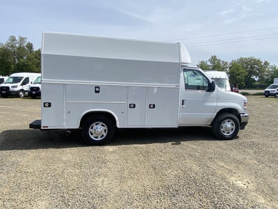 2026 Ford E-Series Cutaway E-350 SRW 138 WB