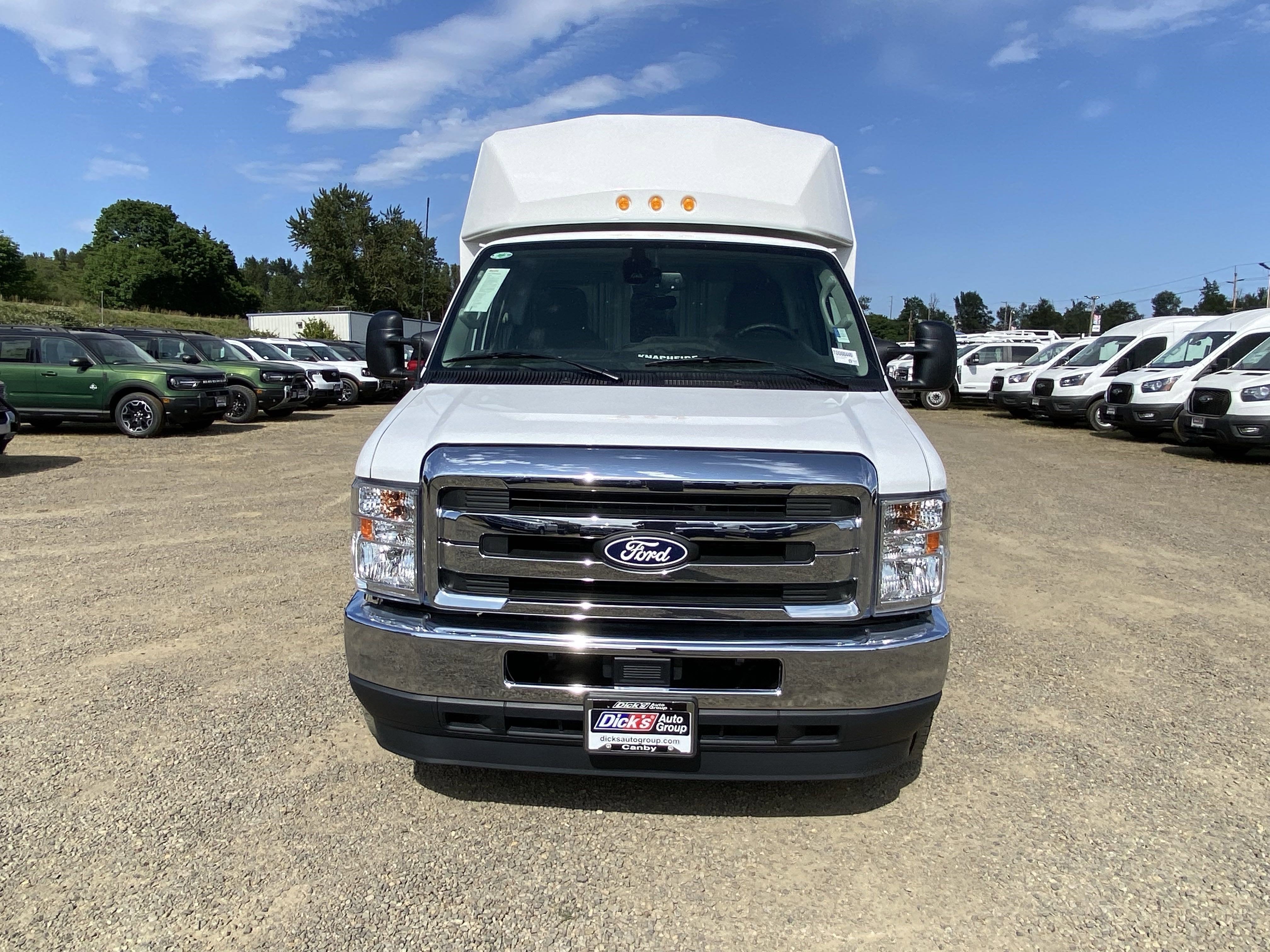 2026 Ford E-Series Cutaway E-350 SRW 138 WB