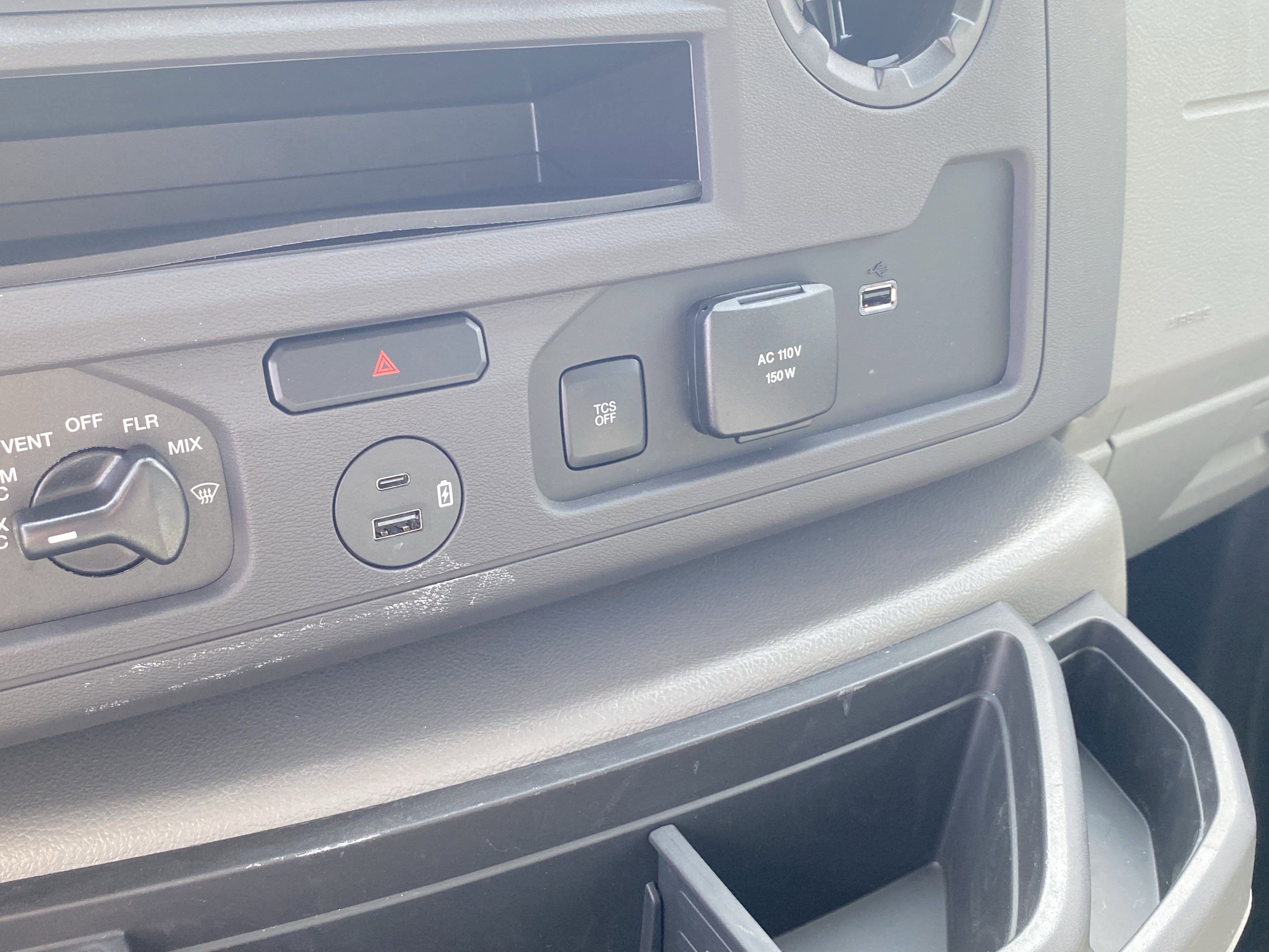 2026 Ford E-Series Cutaway E-350 SRW 138 WB