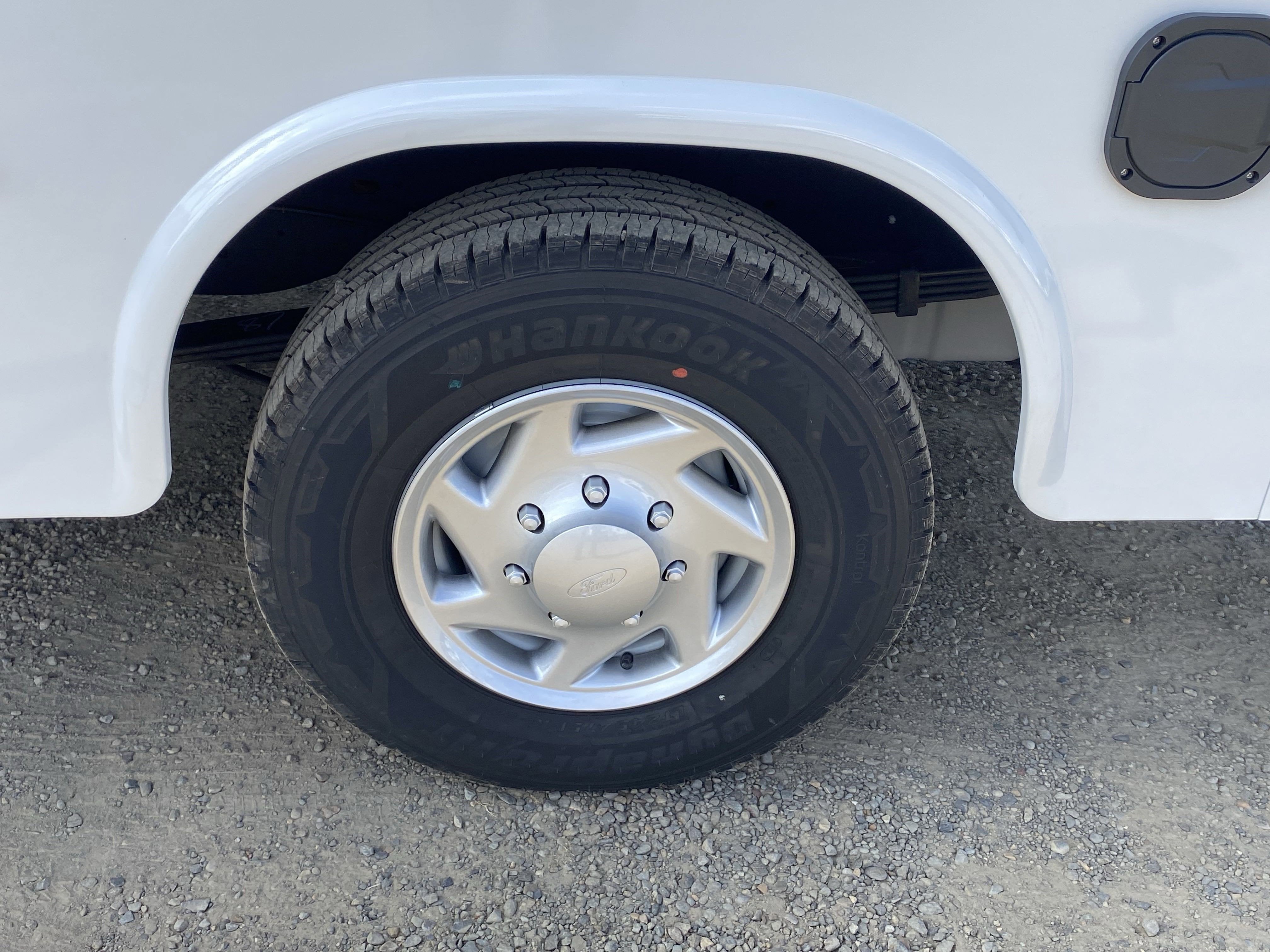 2026 Ford E-Series Cutaway E-350 SRW 138 WB