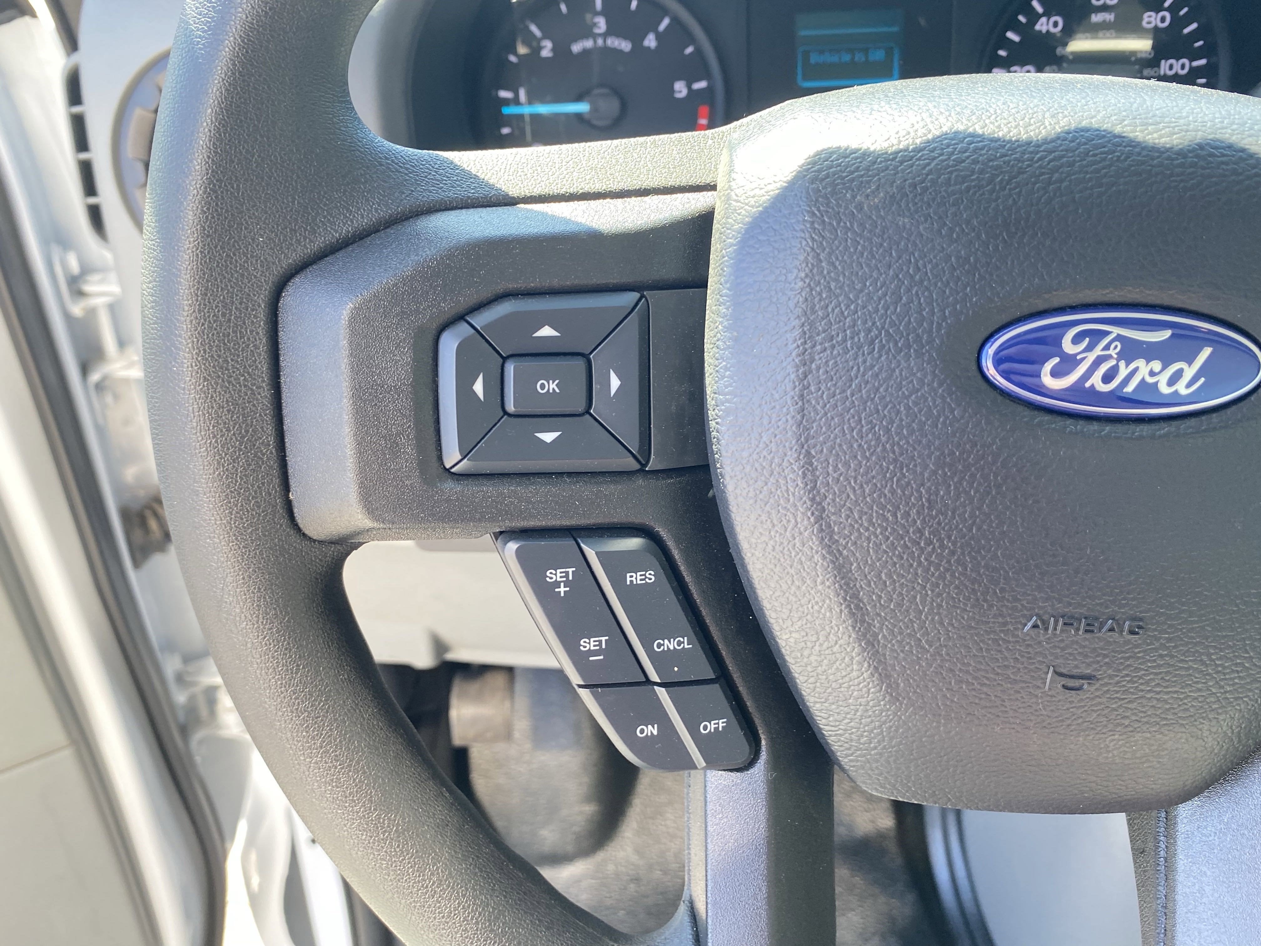 2025 Ford E-Series Cutaway E-350 SRW