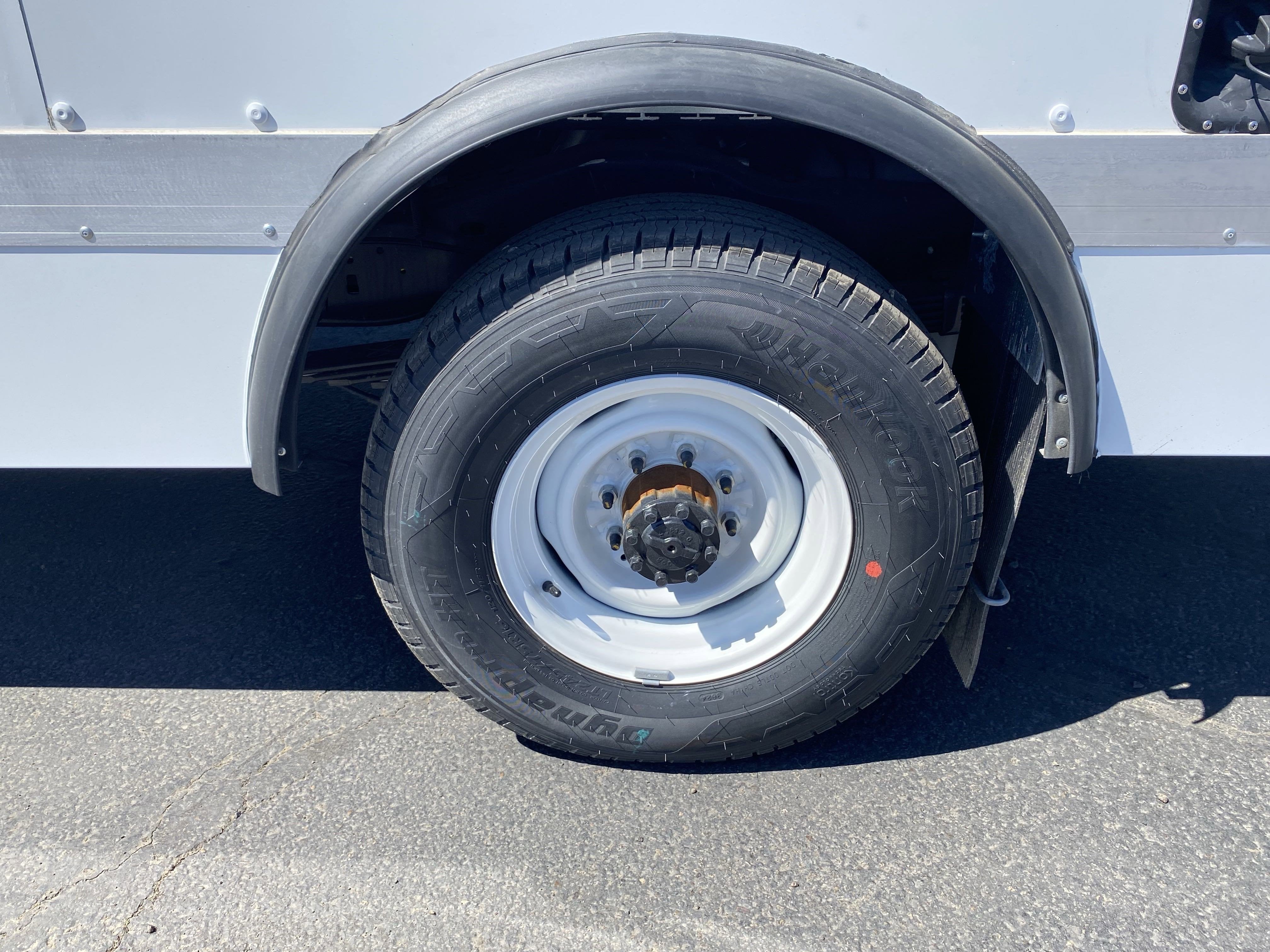 2025 Ford E-Series Cutaway E-350 SRW