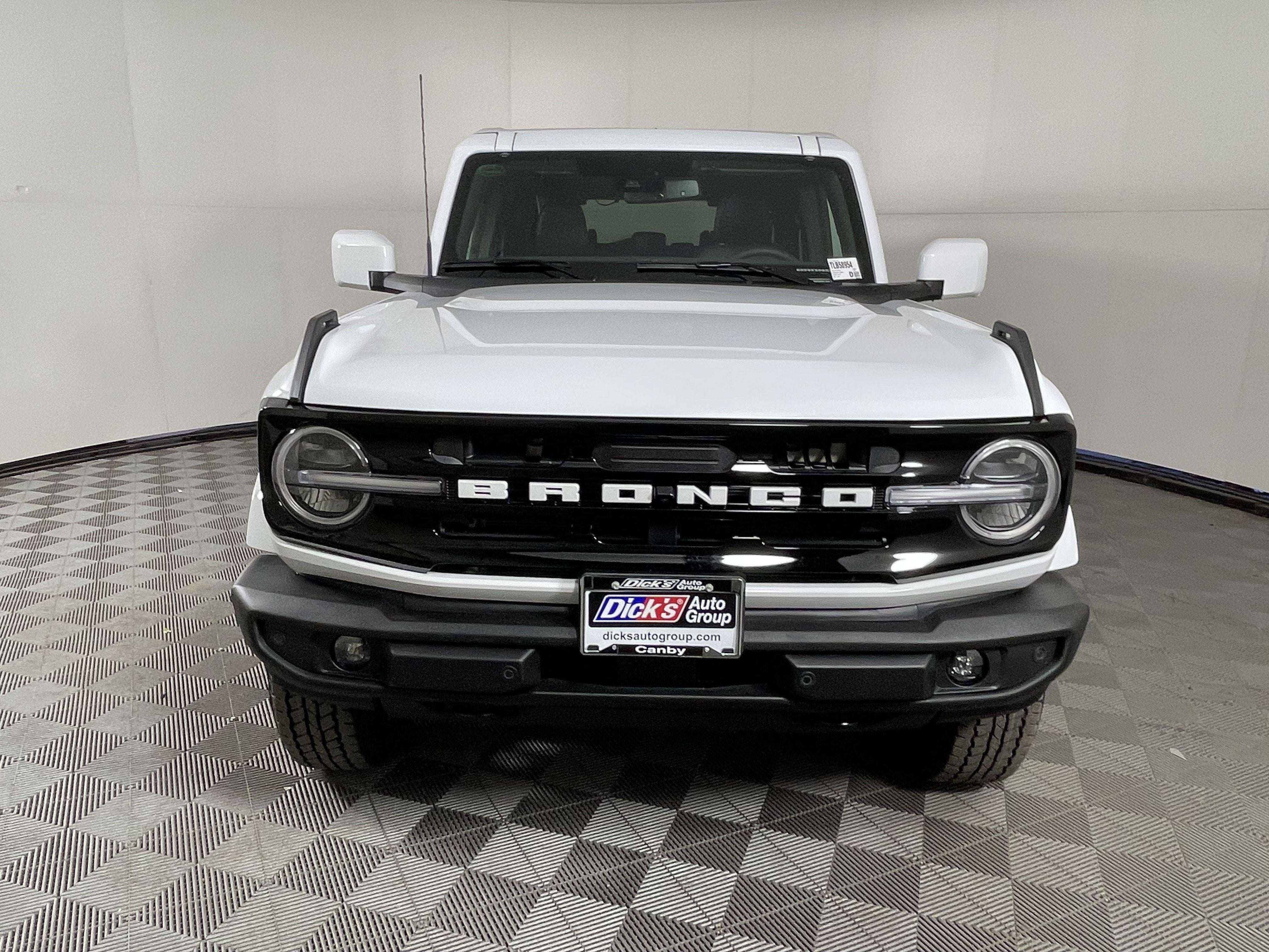 2026 Ford Bronco Outer Banks