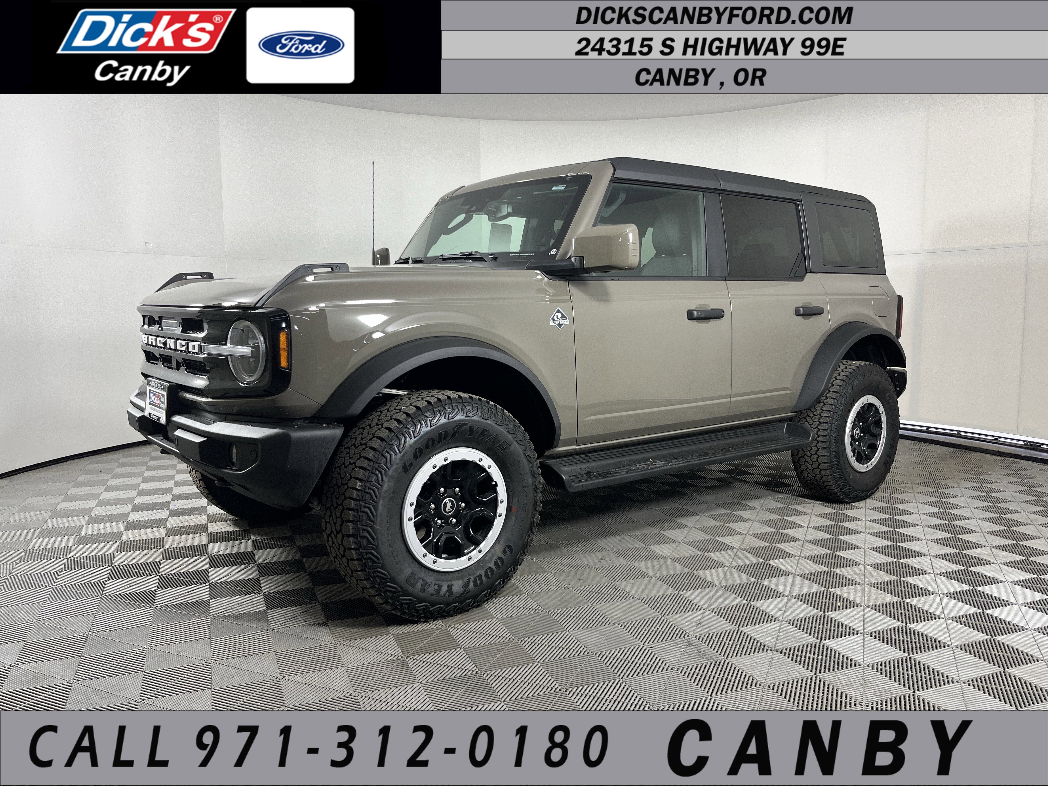 2026 Ford Bronco Outer Banks