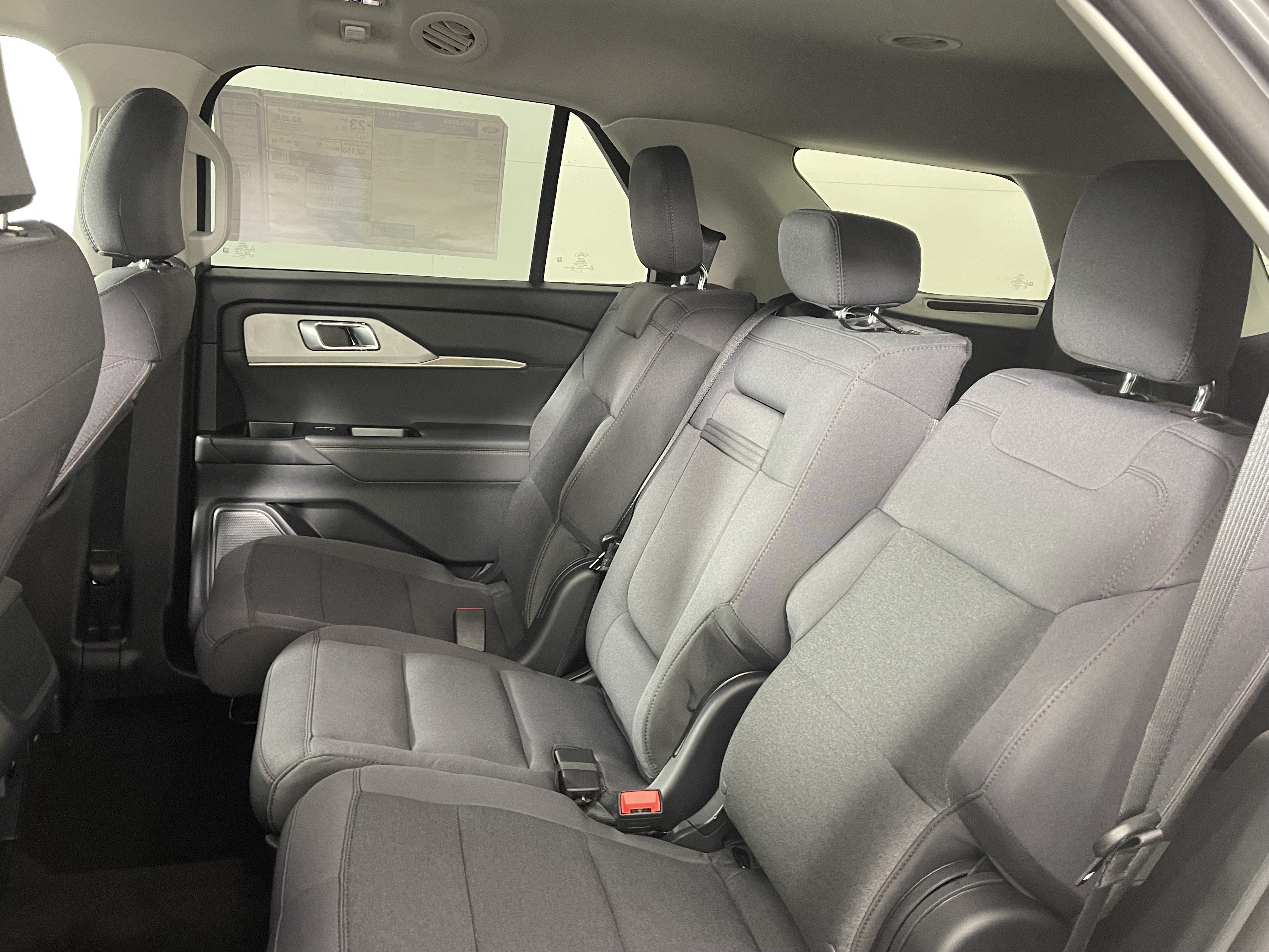 2026 Ford Explorer Active w/100A Pkg 4WD