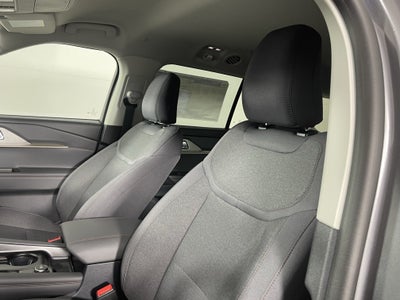 2026 Ford Explorer Active w/100A Pkg 4WD