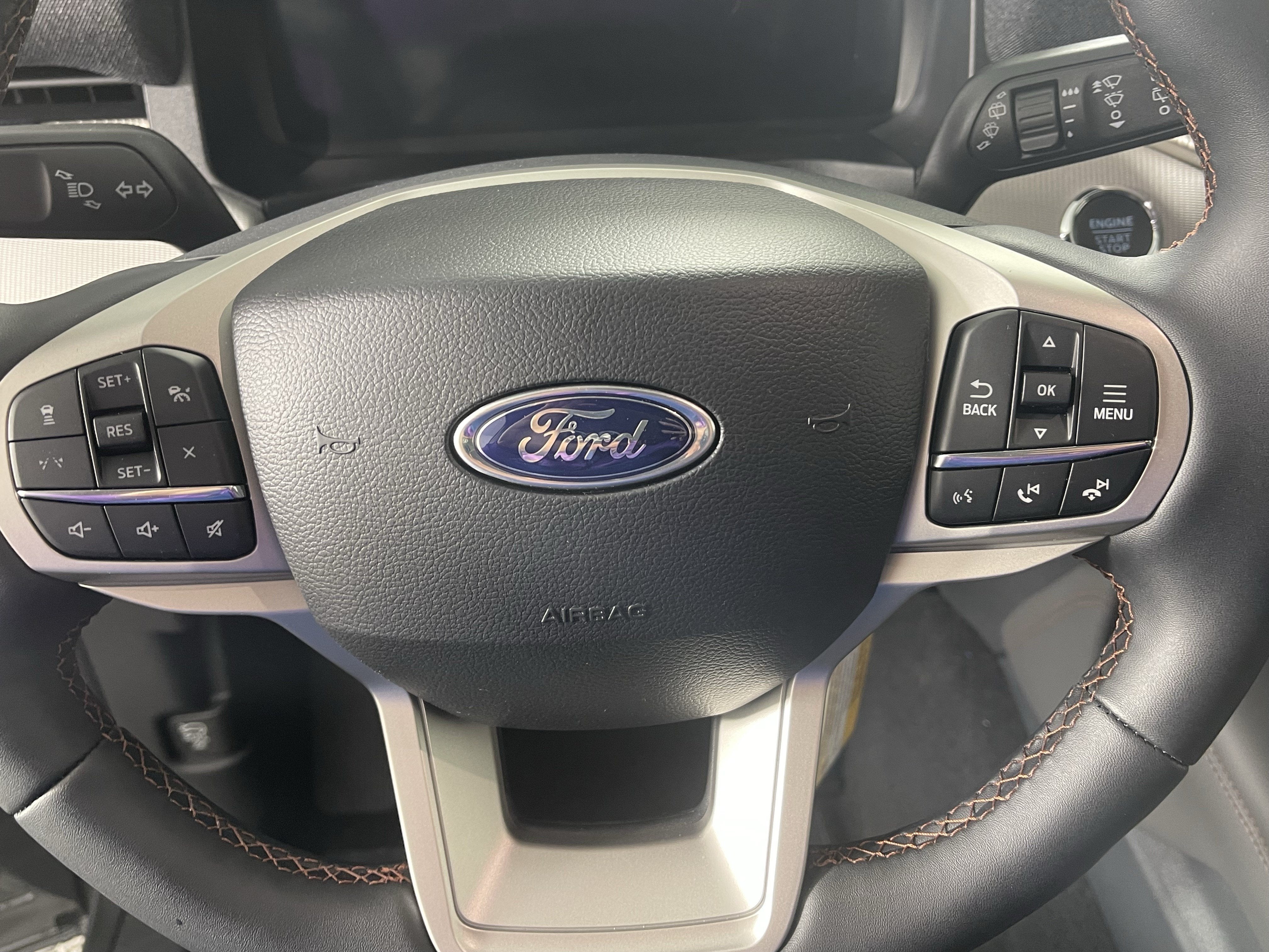 2026 Ford Explorer Active w/100A Pkg 4WD