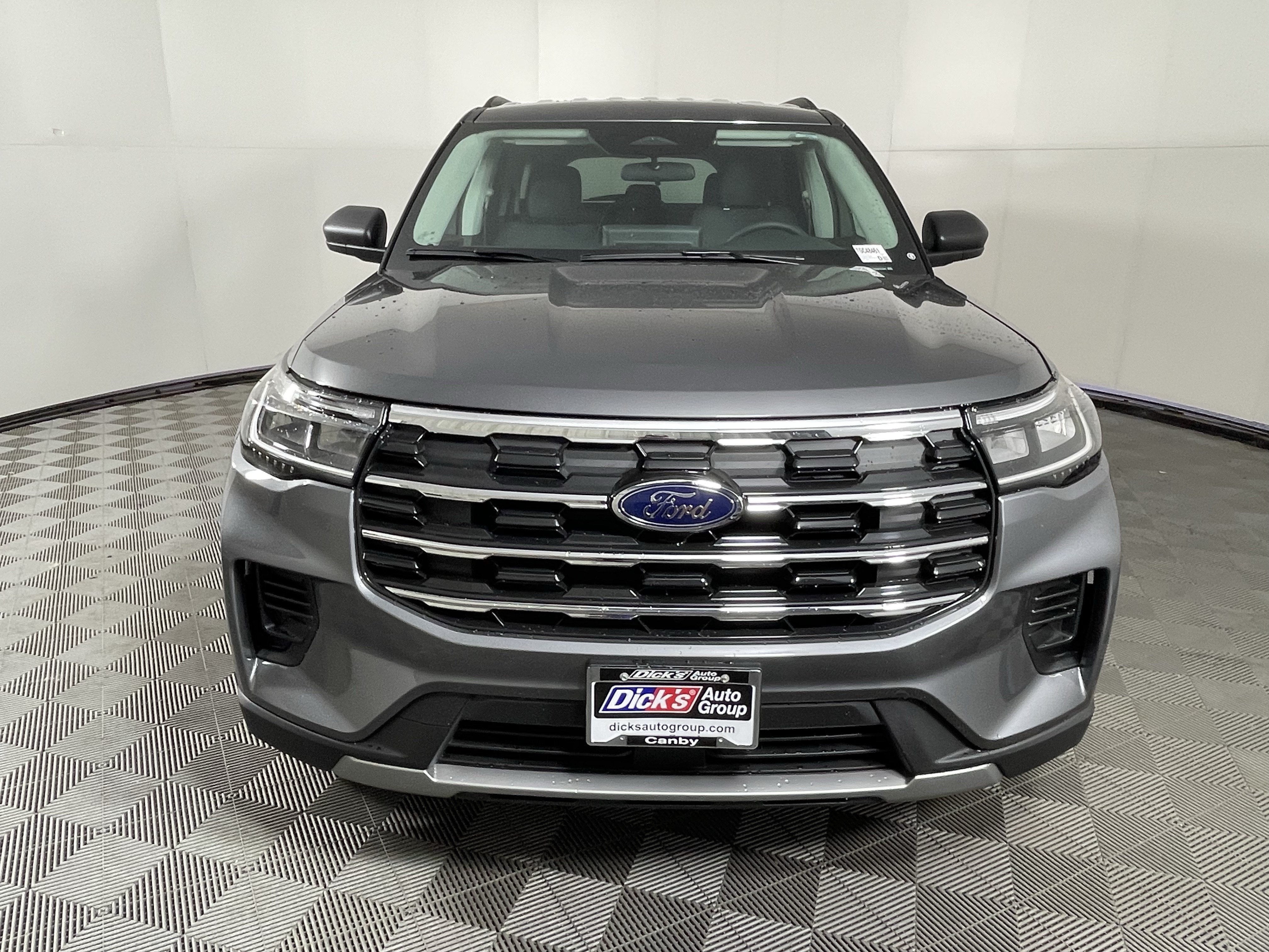 2026 Ford Explorer Active w/100A Pkg 4WD