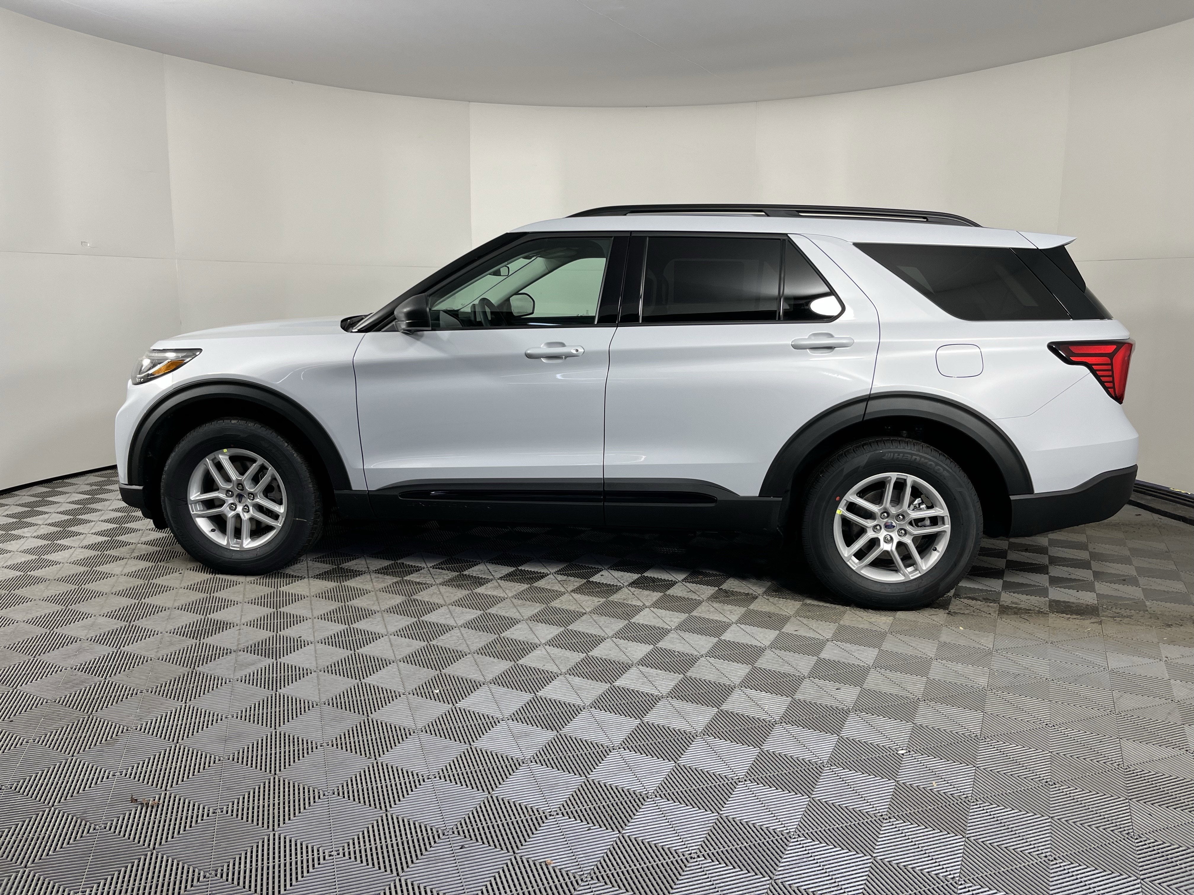 2026 Ford Explorer Active 4WD