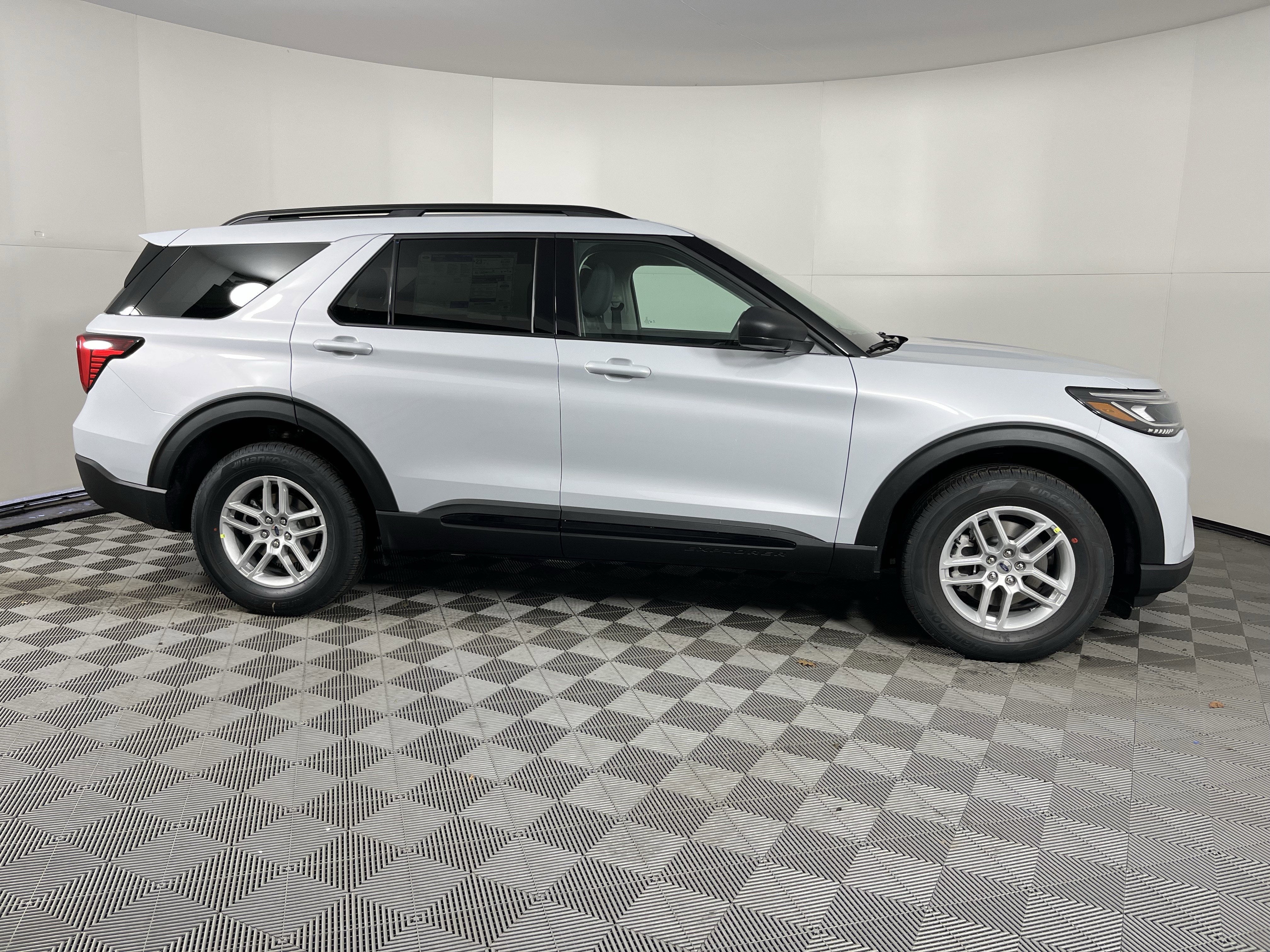 2026 Ford Explorer Active 4WD