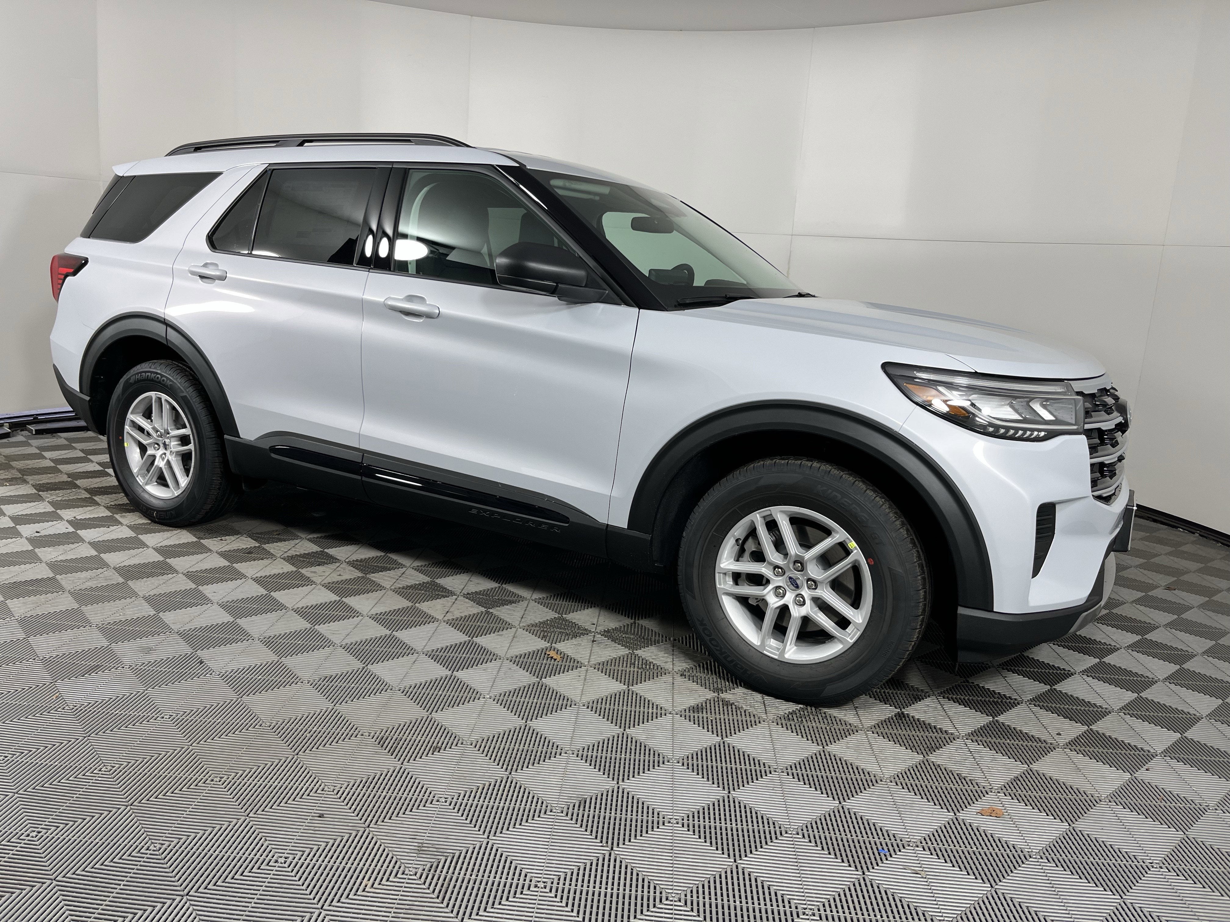 2026 Ford Explorer Active 4WD