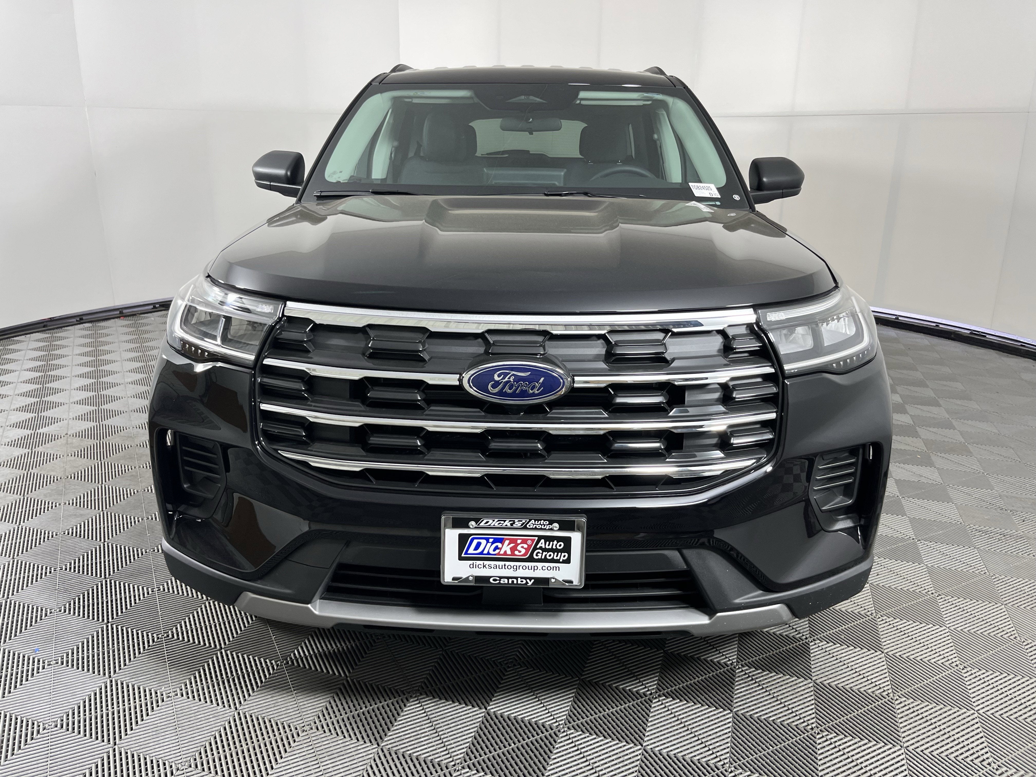 2026 Ford Explorer Active w/100A Pkg 4WD