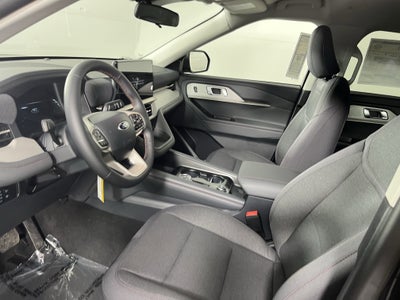 2026 Ford Explorer Active w/100A Pkg 4WD