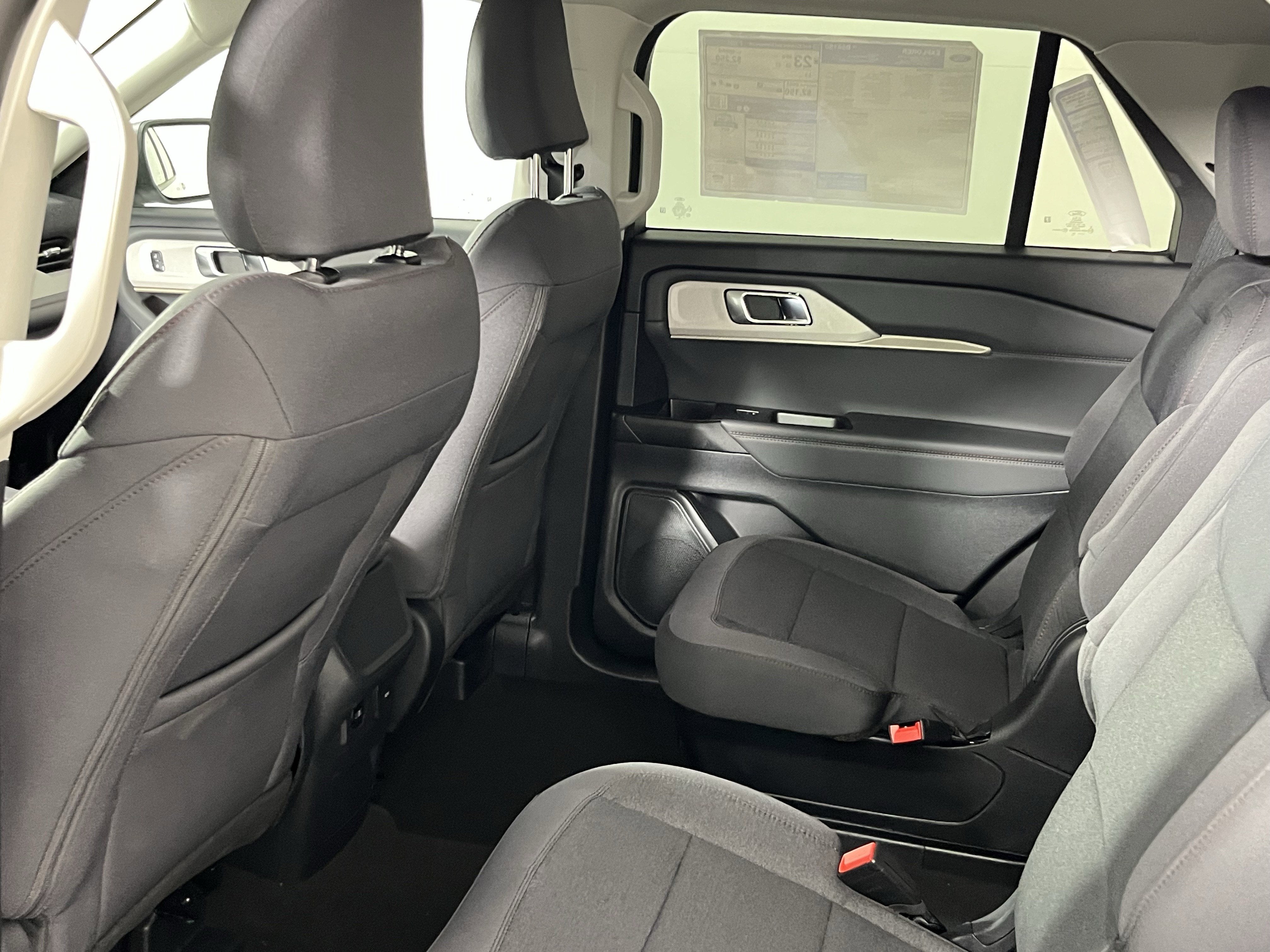 2026 Ford Explorer Active w/100A Pkg 4WD