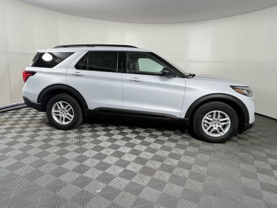 2026 Ford Explorer Active w/100A Pkg 4WD