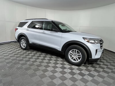2026 Ford Explorer Active w/100A Pkg 4WD