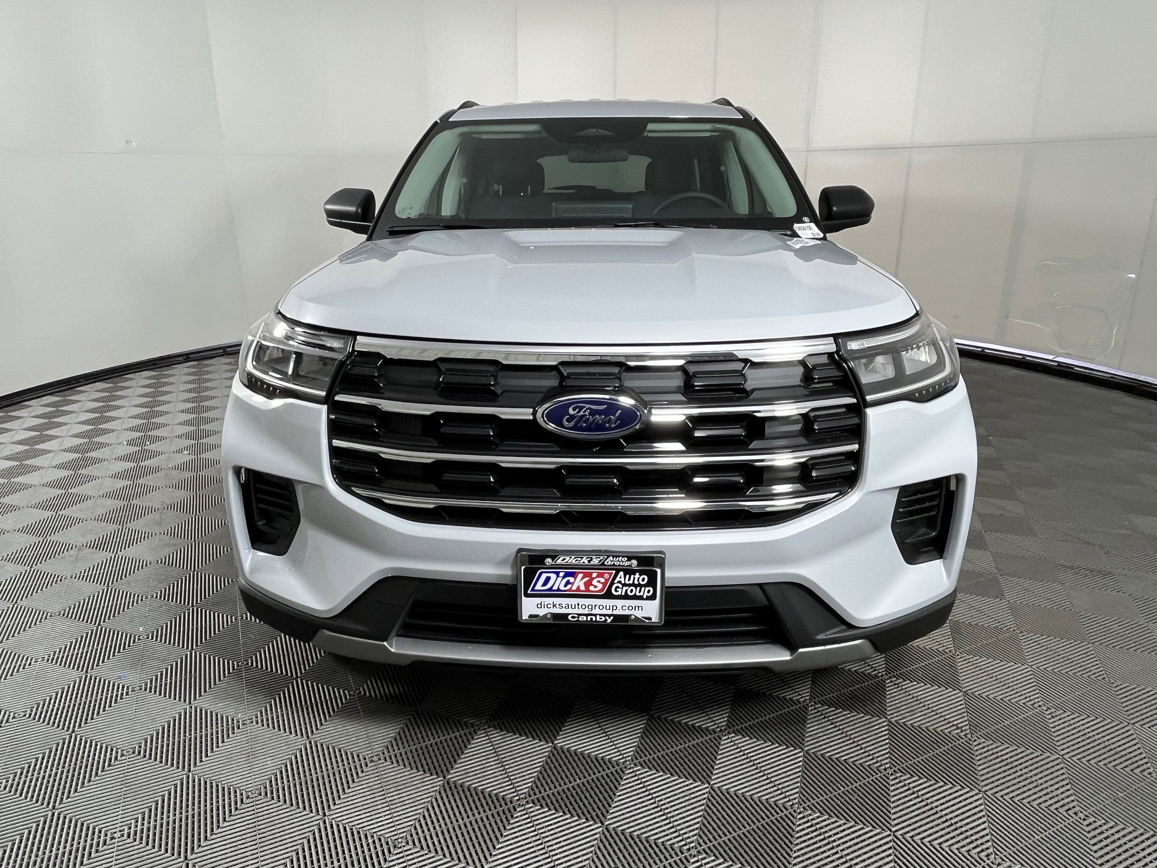 2026 Ford Explorer Active w/100A Pkg 4WD