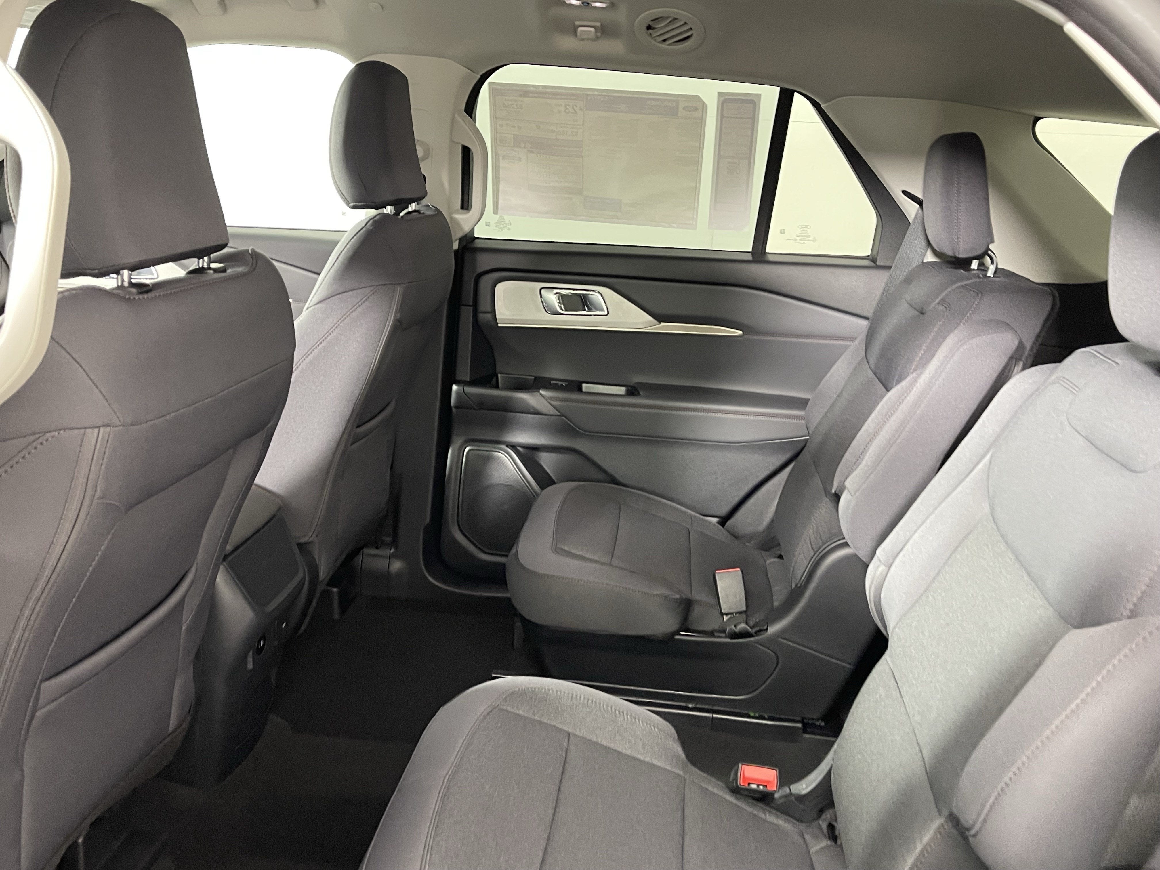 2026 Ford Explorer Active w/100A Pkg 4WD
