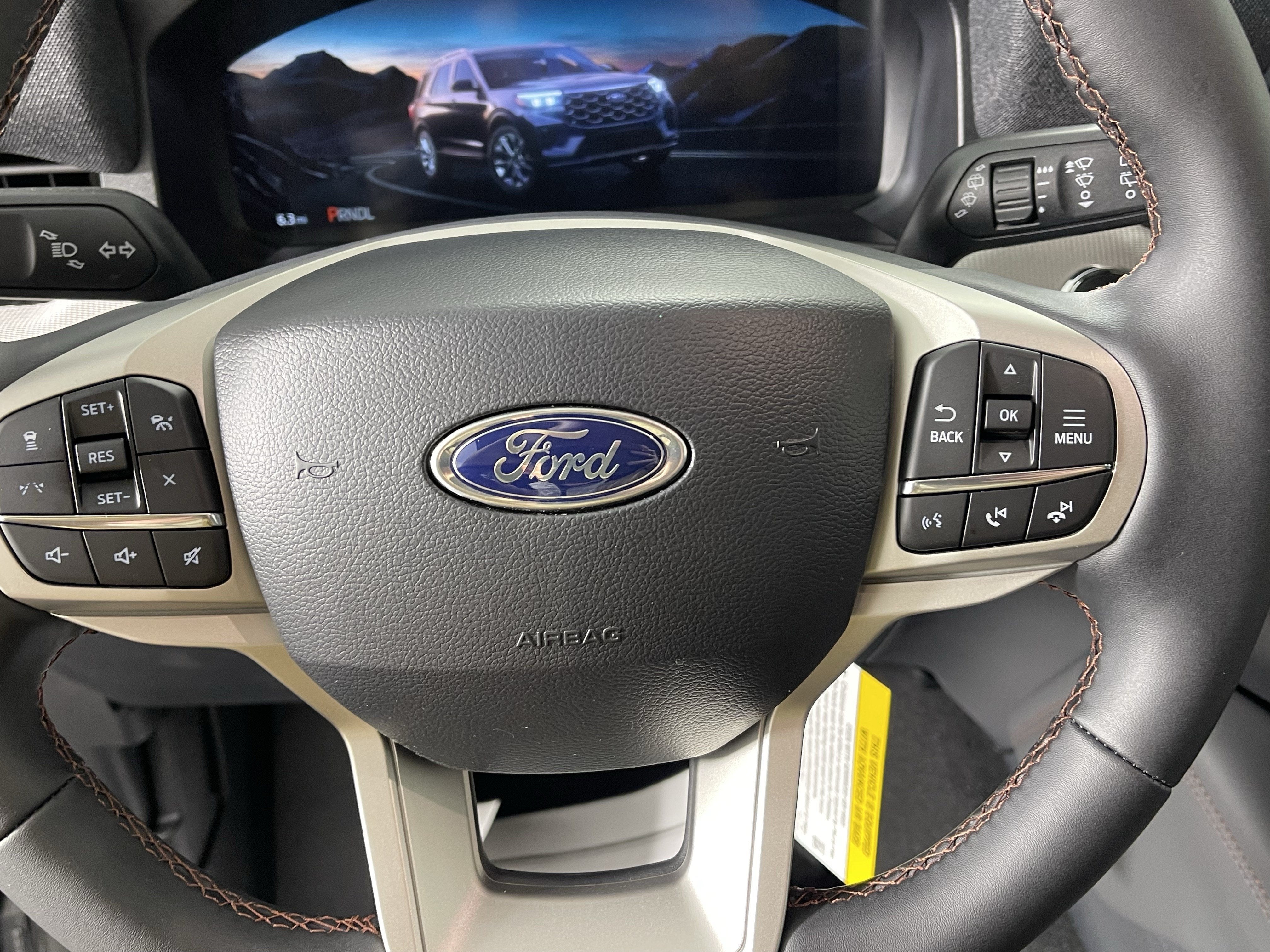 2026 Ford Explorer Active w/100A Pkg 4WD