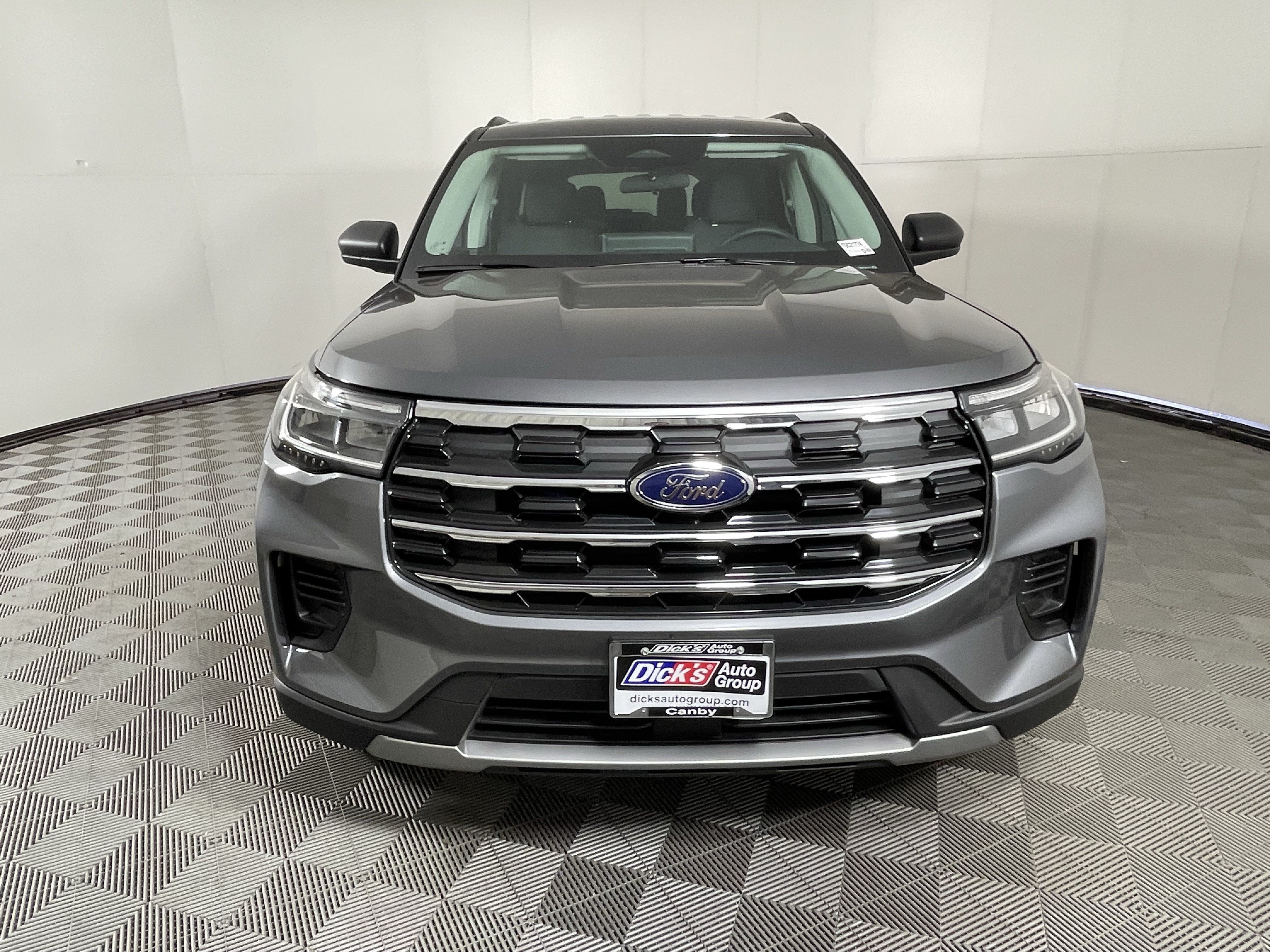 2026 Ford Explorer Active w/100A Pkg 4WD