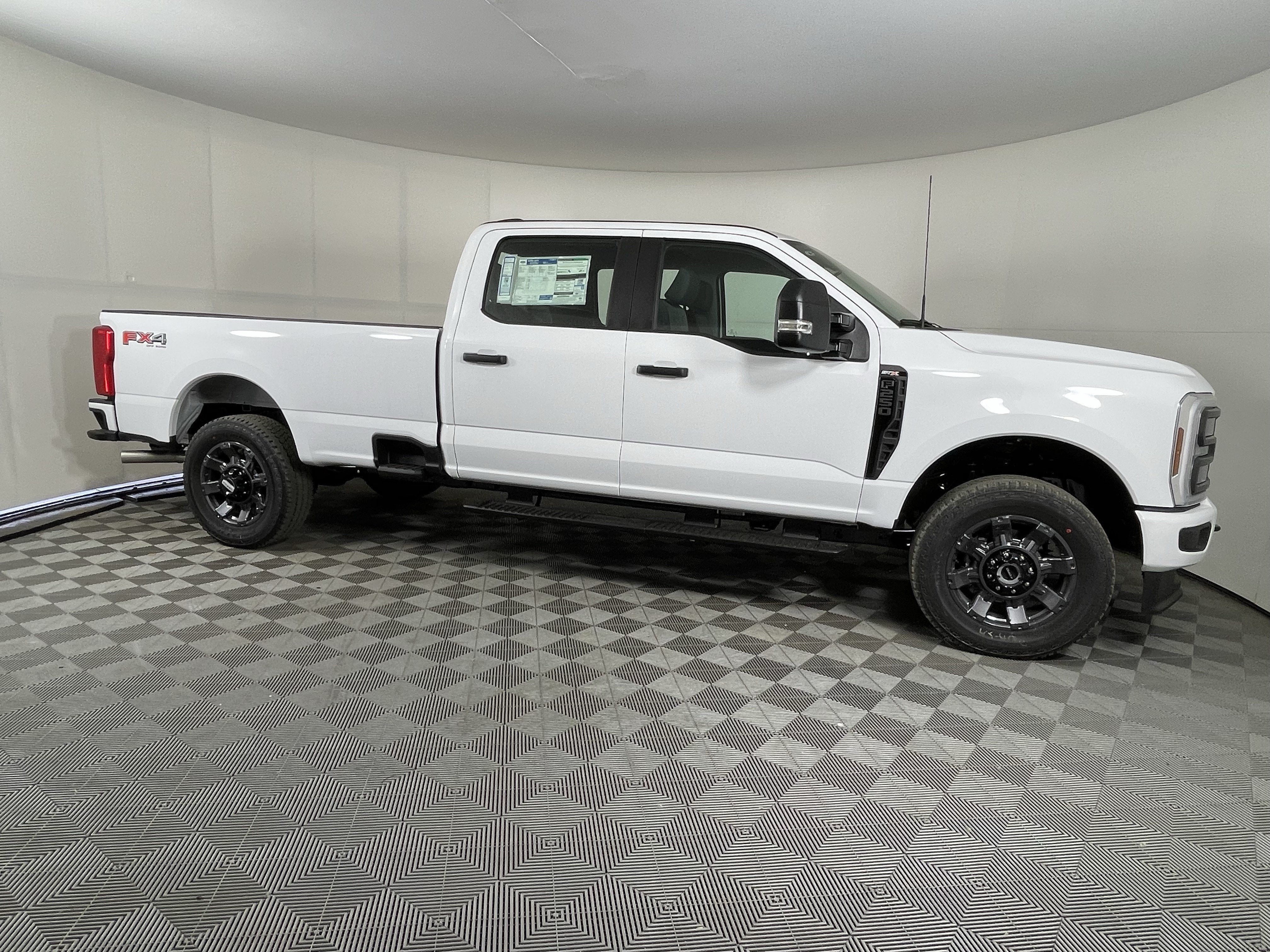 2026 Ford Super Duty F-250 SRW XL 4WD Crew Cab 8' Box