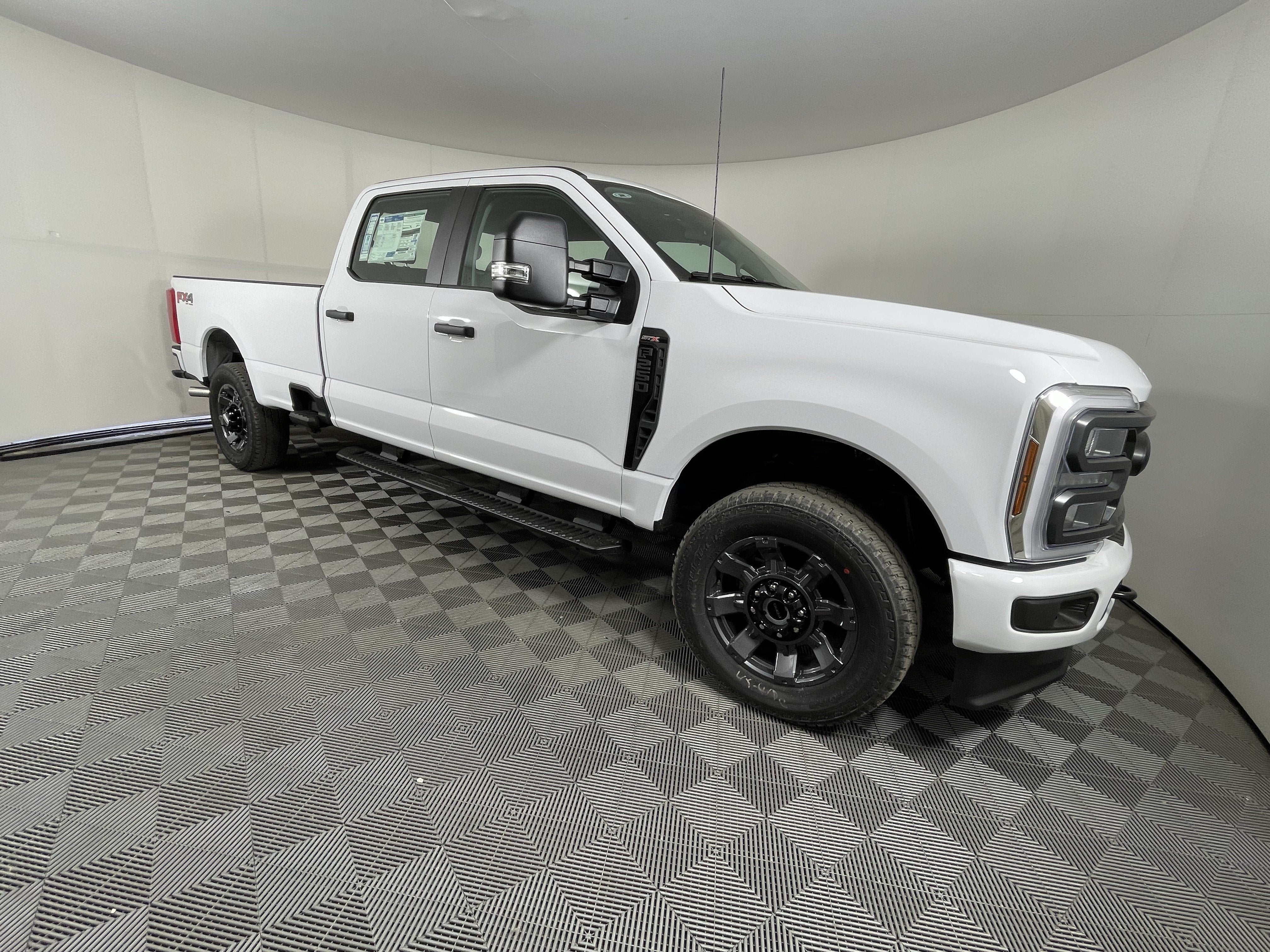 2026 Ford Super Duty F-250 SRW XL 4WD Crew Cab 8' Box