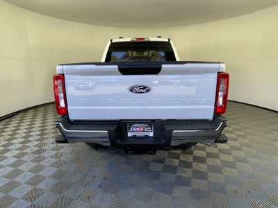 2027 Ford Super Duty F-250 SRW XLT 4WD Crew Cab 6.75' Box