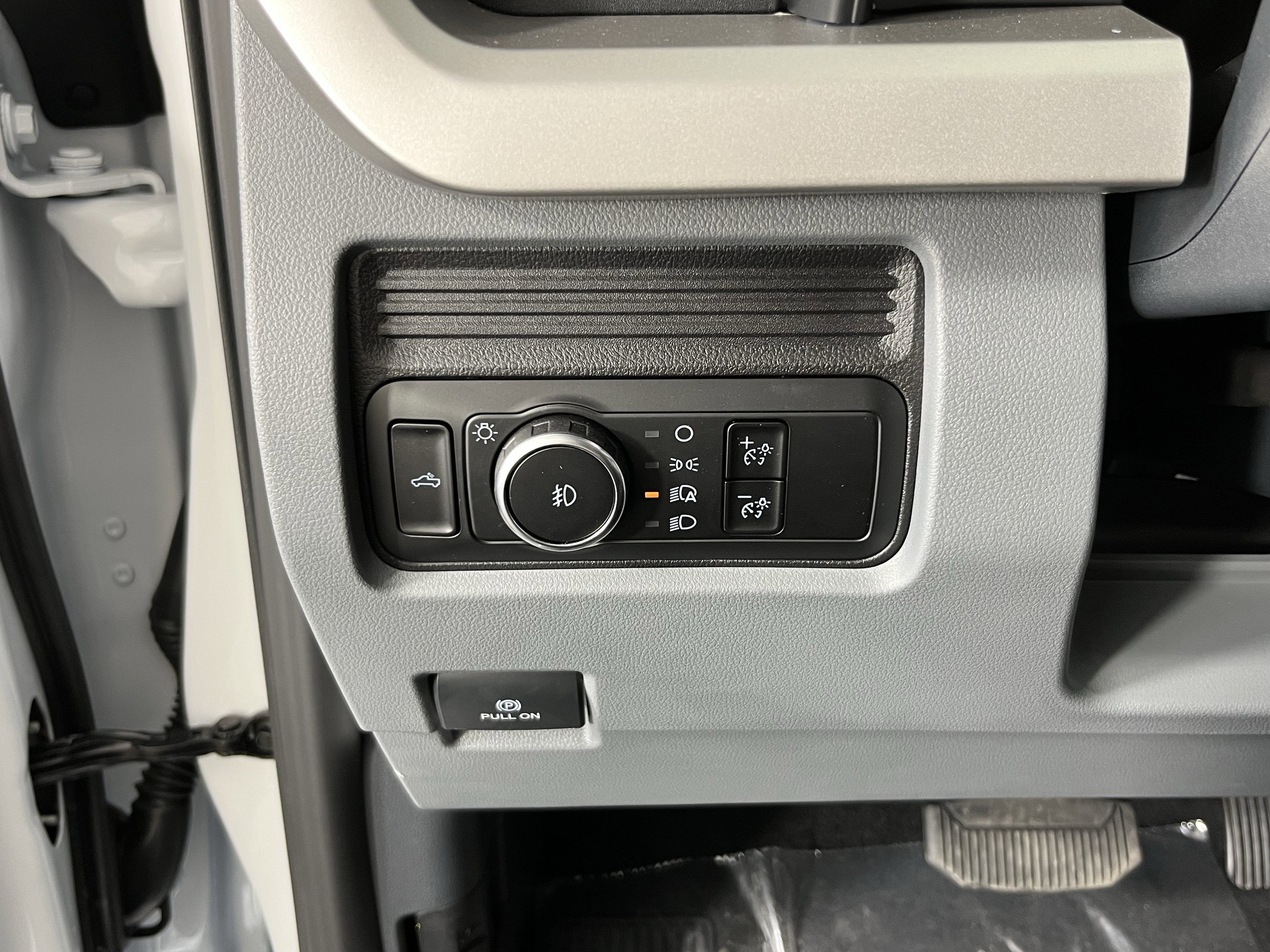 2026 Ford Super Duty F-250 SRW XL 4WD Crew Cab 6.75' Box