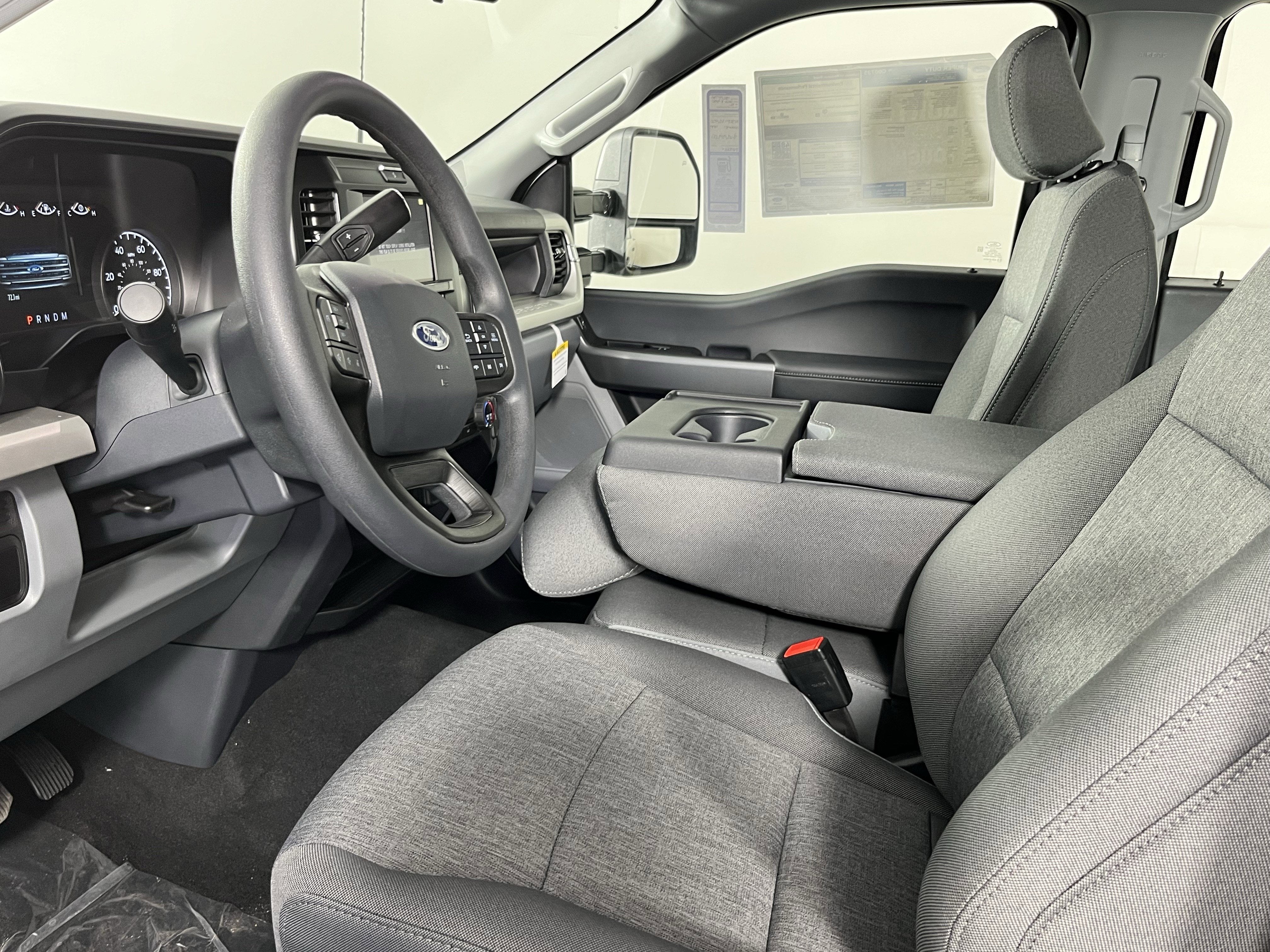 2026 Ford Super Duty F-250 SRW XL 4WD Crew Cab 6.75' Box