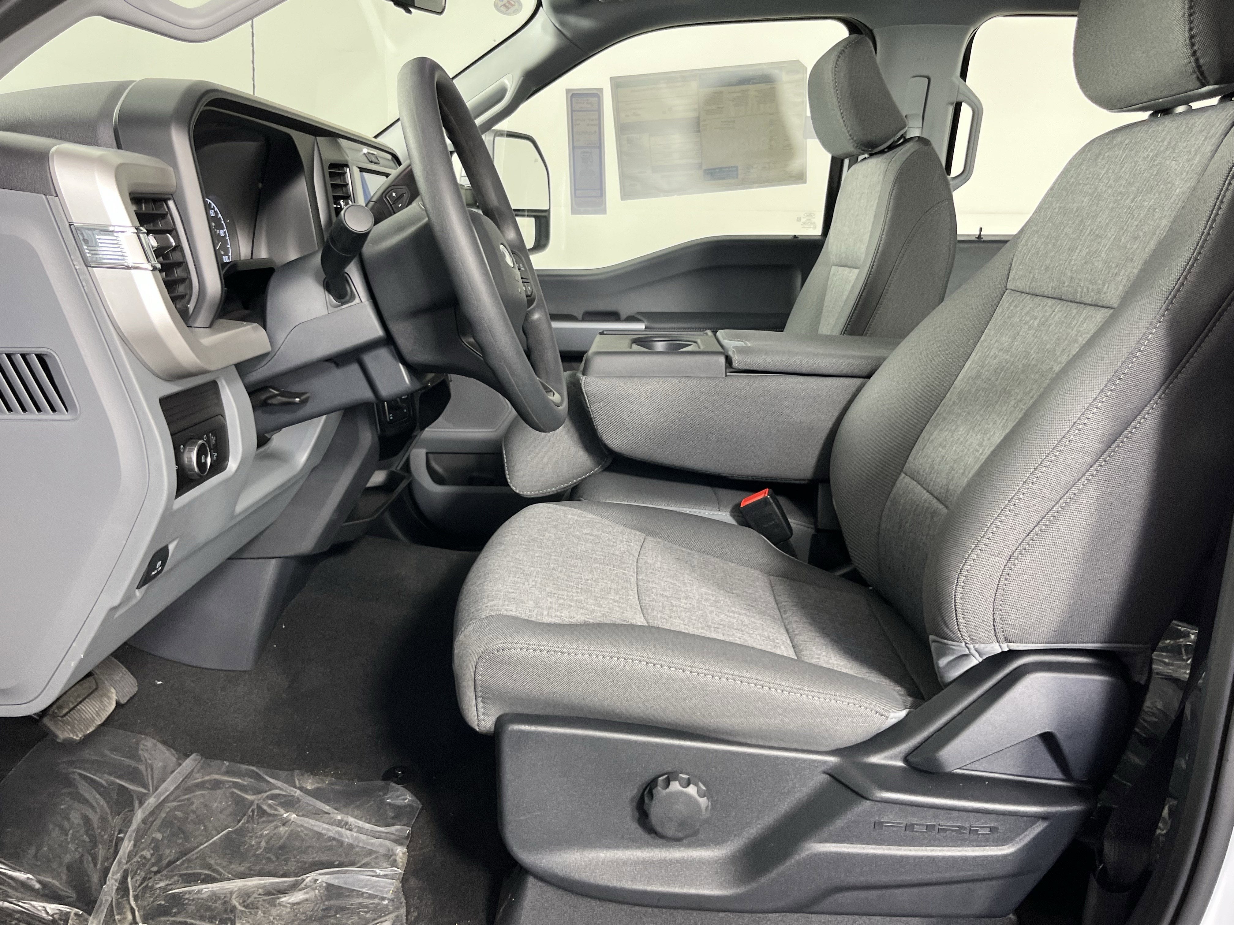 2026 Ford Super Duty F-250 SRW XL 4WD Crew Cab 6.75' Box