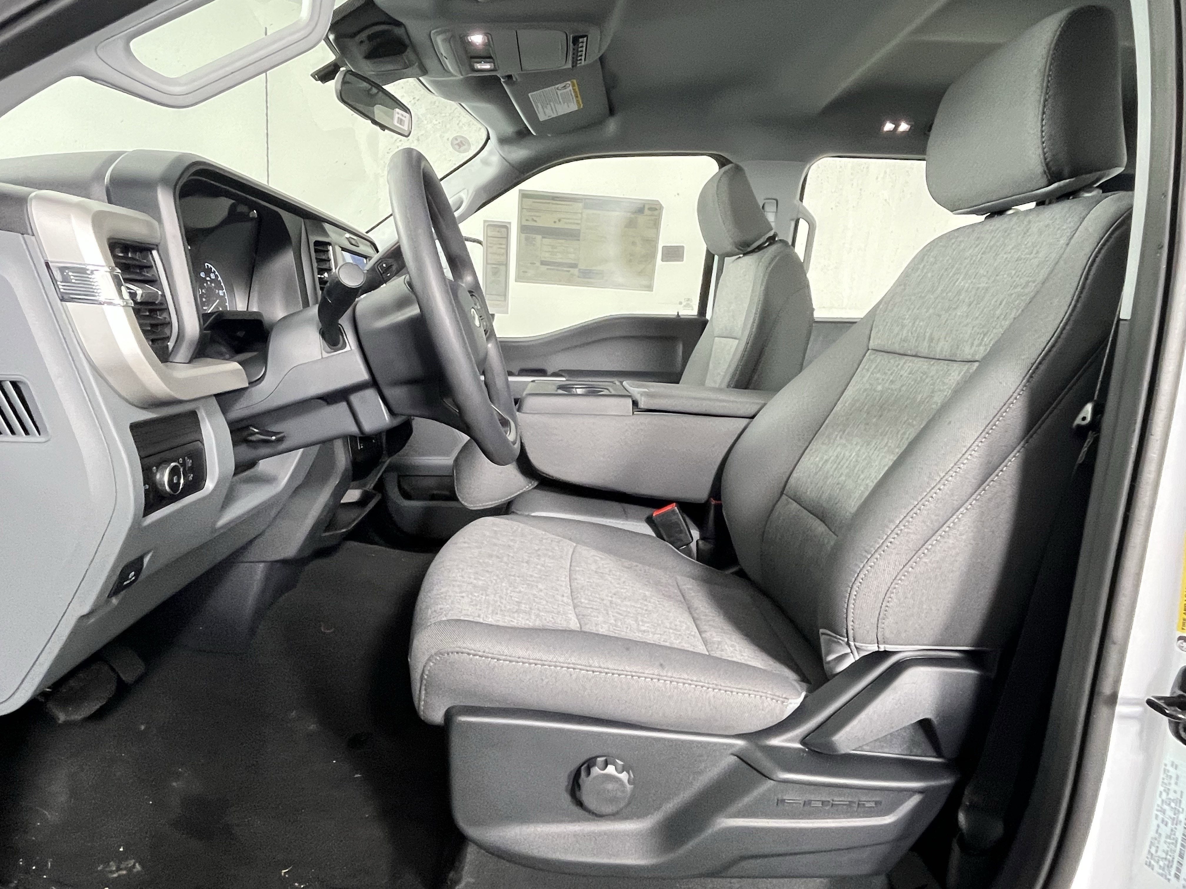 2026 Ford Super Duty F-250 SRW XL 4WD Crew Cab 6.75' Box